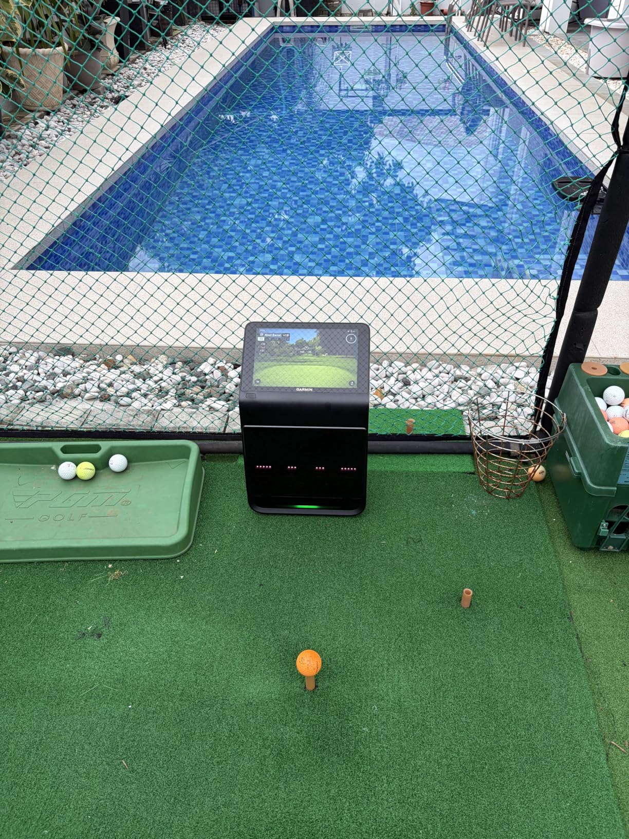 Garmin Approach R50, Premium Golf Launch Monitor & Simulator | 10