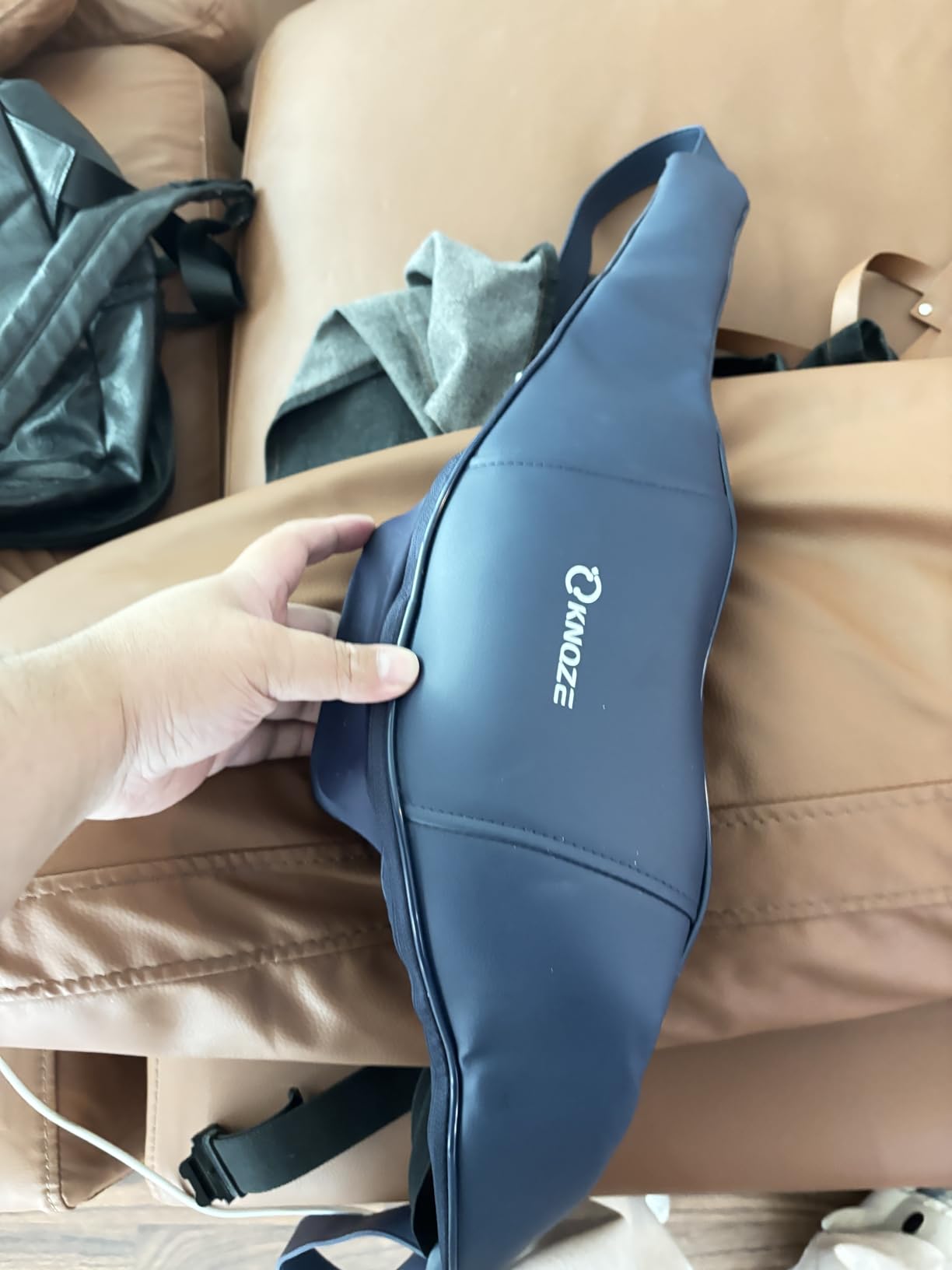 KNQZE Neck and Shoulder Massager with Heat, Cordless Back and Neck Massager, Upgraded Graphene Heating, 4D Shiatsu Deep Kneading Massage for Shoulder, Back,Leg,Pain Relief, Gift for Dad Mom (Black) customer photo 2
