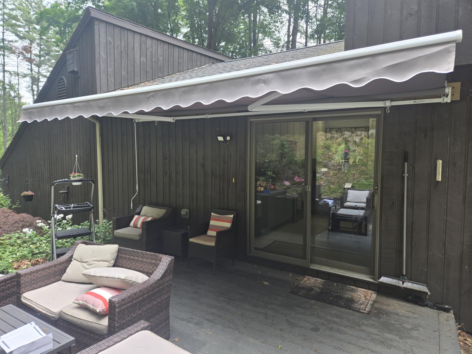 Paramondo 13.1'x9.8' Patio Awning Retractable Fully Assembled, Grey | Manual Sunshade Shelter Outdoor Deck Canopy Balcony Awning Cover with Crank - Premium Quality 280G Ployester Aluminum Frame customer photo 1