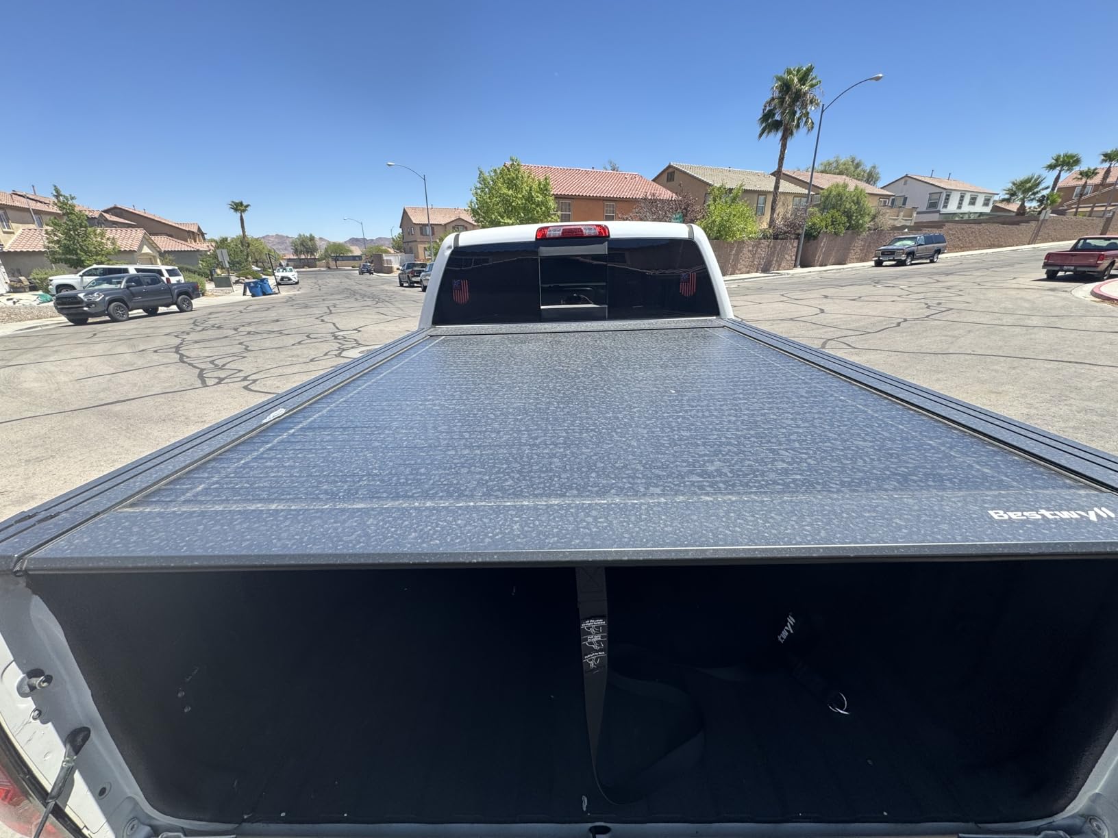 Retractable Hard Tonneau Cover Fits 2014-2026 Chevy Silverado 1500 & GMC Sierra 1500 Short Bed 5.8 Ft (70