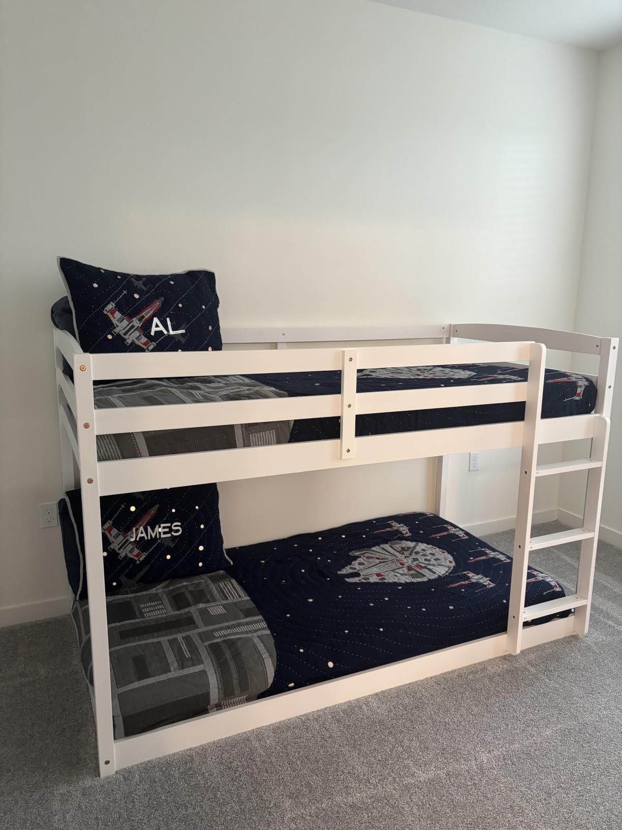 KOMFOTT Low Bunk Bed Twin Over Twin, Solid Wood Twin Bed Frame with Built-in Ladder & Safety Guardrails, Space-Saving Low Bunk Bed for Kids, Teens, No Box Spring Needed customer photo 1