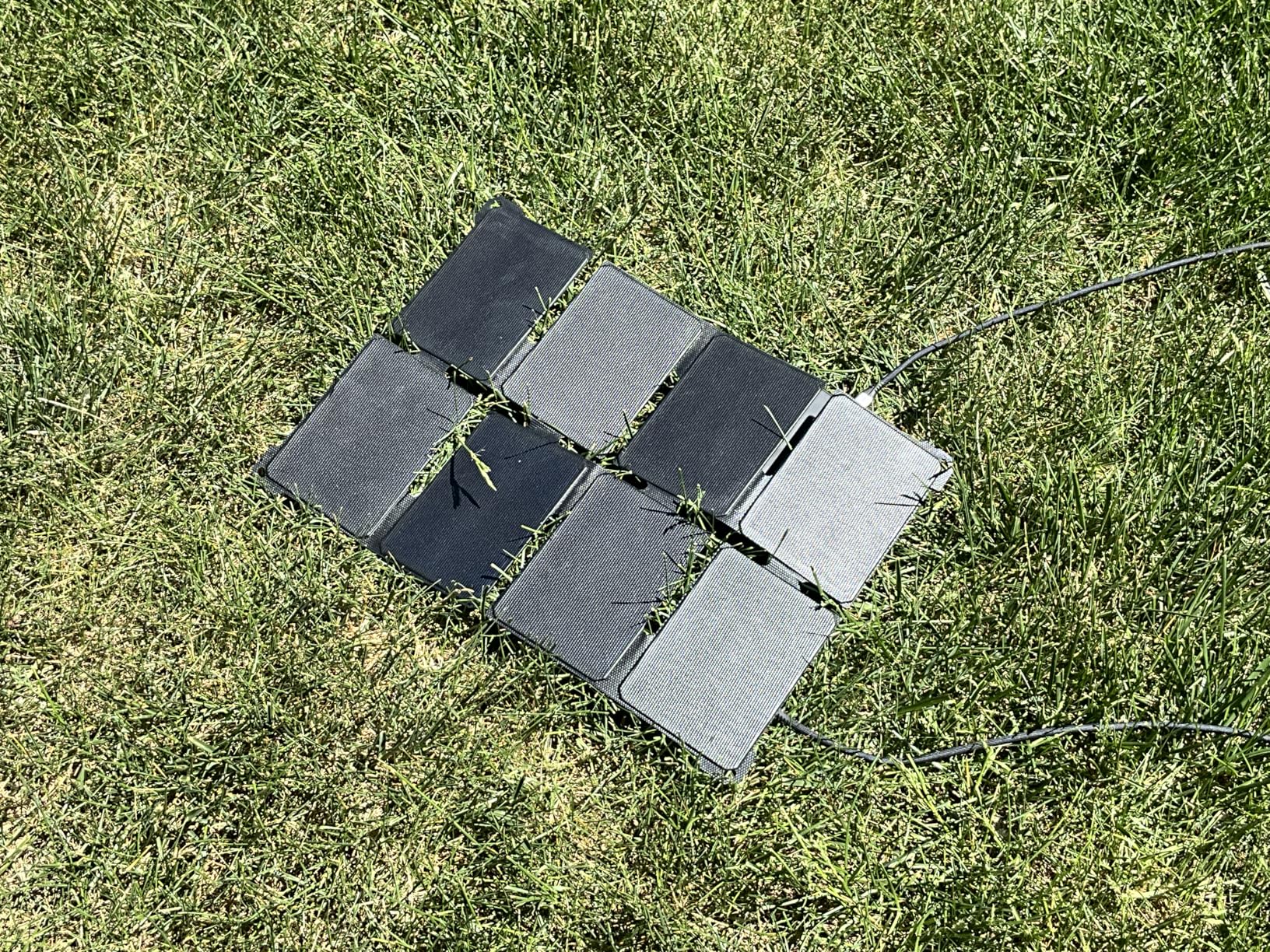 [Upgraded] BigBlue Ultra-Light Portable 25W Solar Panel Charger with USB-A and USB-C Ports, 0.84 lbs Pocket-Size IP68 Waterproof, Folded Solar Panel Compatible with Cellphone, Power Bank, Camping Light customer photo 1
