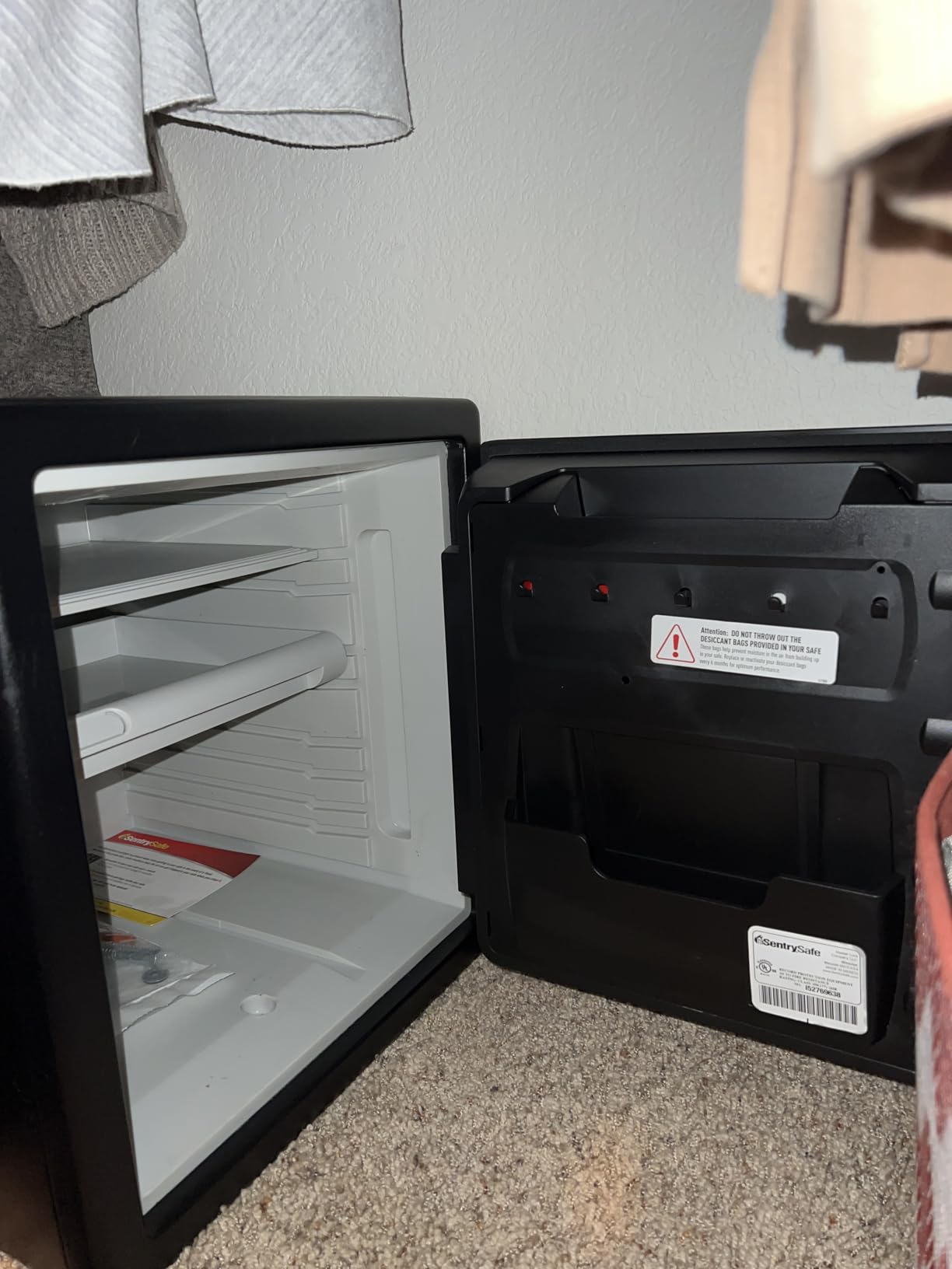 Master Lock Black Steel Fireproof and Waterproof Safe with Digital Keypad, 2.0 cu-ft, STW205GYC customer photo 2
