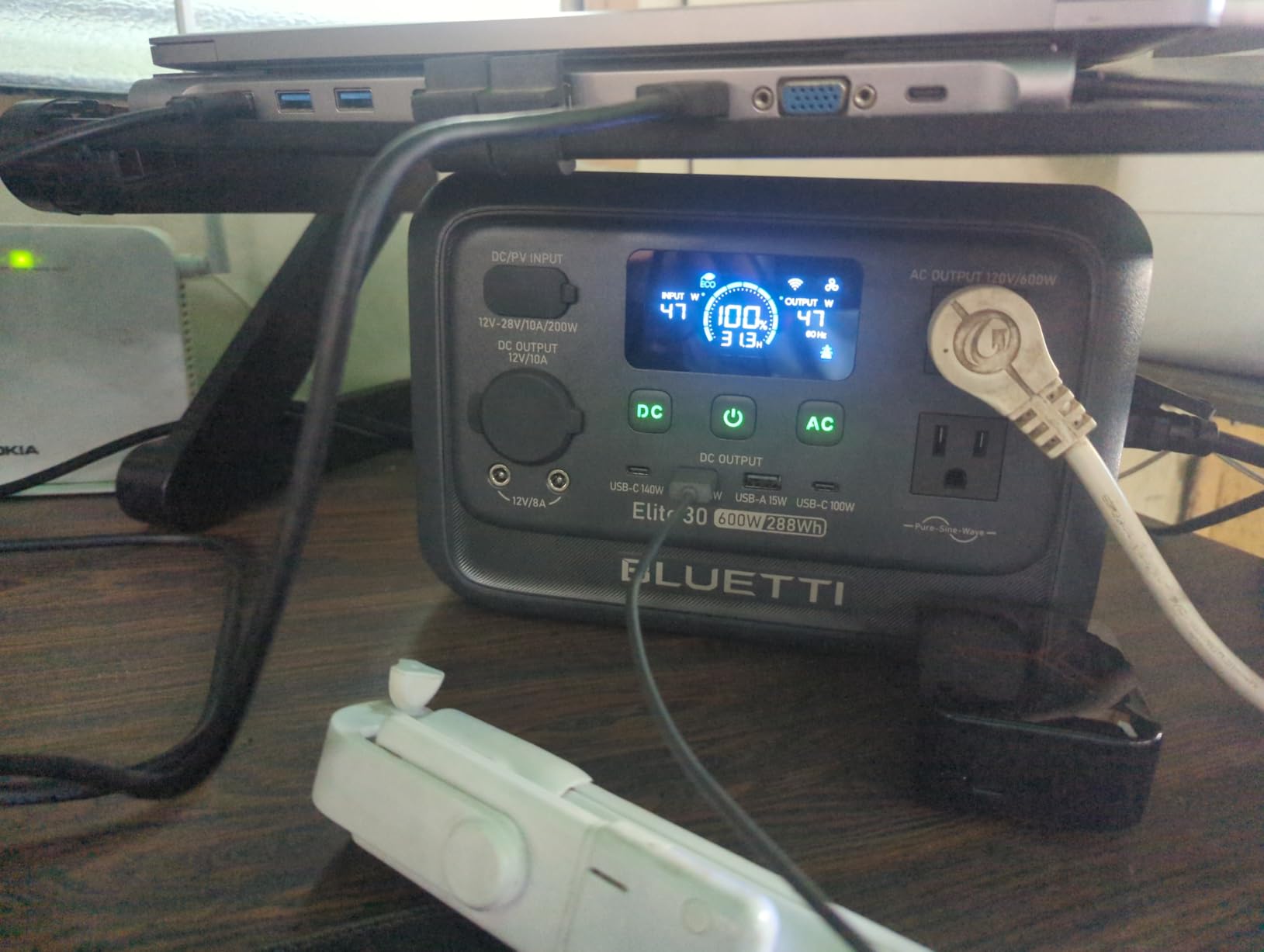 BLUETTI Elite 30 V2 Portable Power Station 600W (Power Lifting 1500W), 288Wh LiFePO4 Battery with 10ms UPS, Emergency Backup Power For Home Blackout/Winter Storm, Solar Generator For Camping/Road Trip customer photo 1