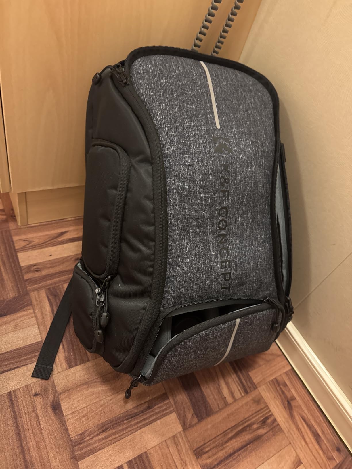K&F CONCEPT Camera Backpack, 25L Large Capacity Camera Bag for Photographers with Raincover and 15.6 Inch Laptop Compartment customer photo 2
