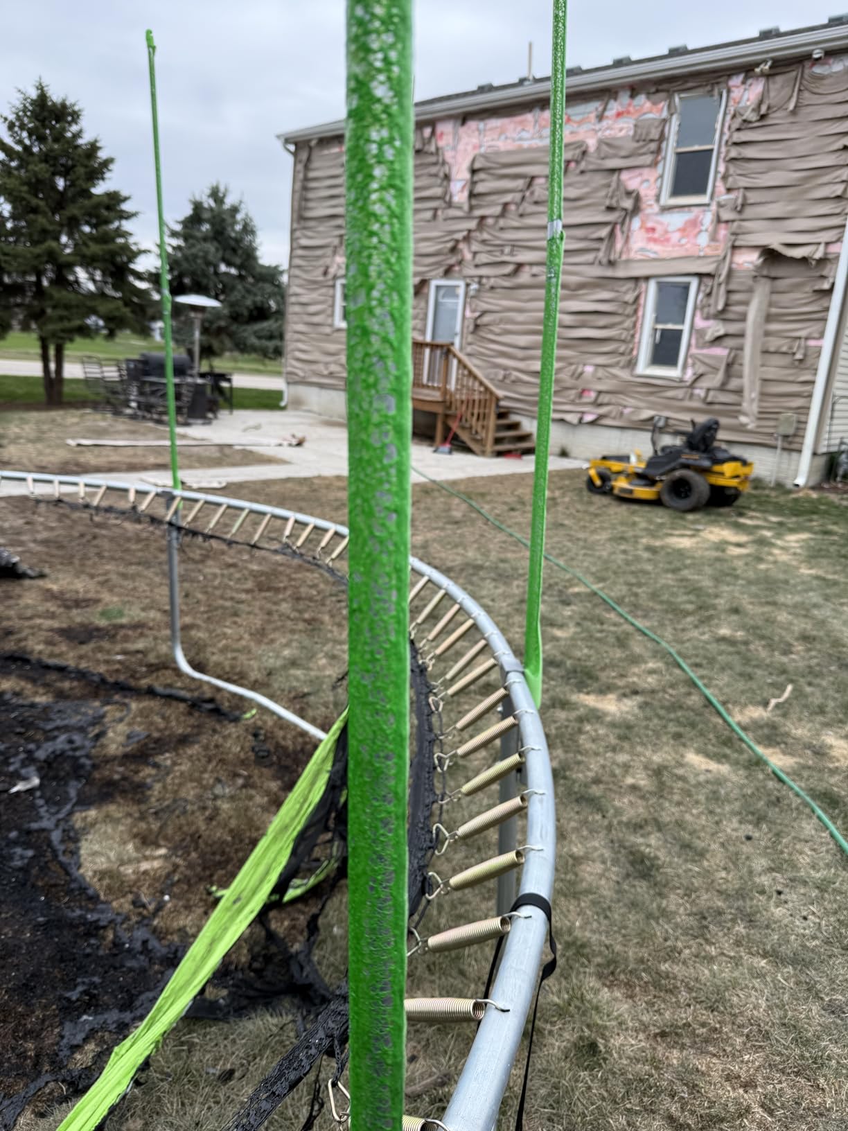SKYUP Trampoline 1500LBS 16FT Outdoor Trampoline with Enclosure Net, Basketball Hoop, ASTM Approved customer photo 1