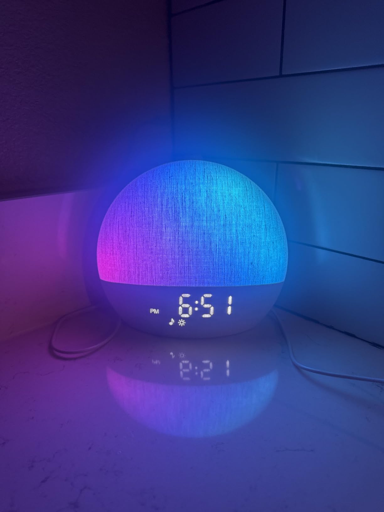 Sunrise Alarm Clock, White Noise Sound Machine, Sunlight Alarm Clocks for Bedrooms, 9 Natural Wake Up RGB Night Light, 30 Soothing Sounds for Heavy Sleepers, Baby, Kids, Adults customer photo 1