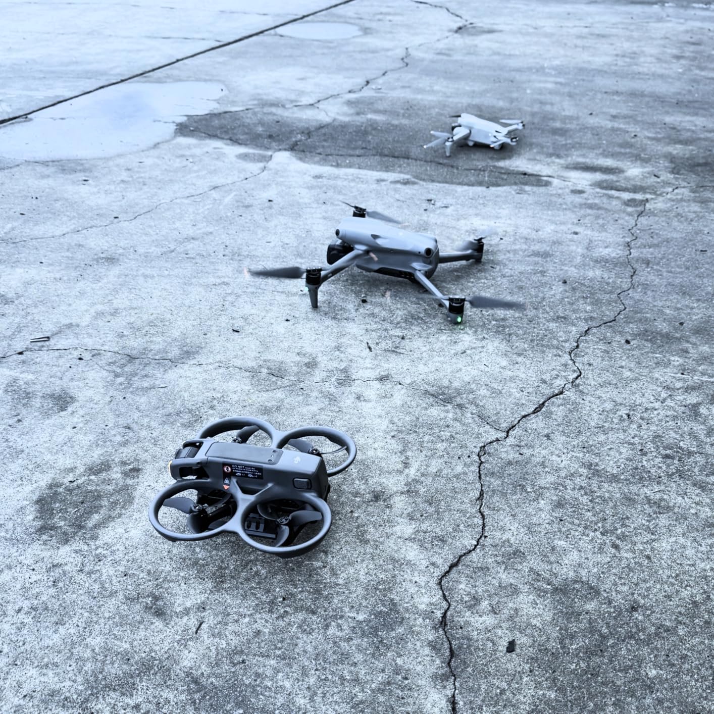DJI Avata 2 Fly Smart Combo (Single Battery), FPV Drone with Camera 4K, Immersive Experience, One-Push Acrobatics, Built-in Propeller Guard, 155 Degree FOV, Camera Drone with Goggles N3 and RC Motion 3 customer photo 2