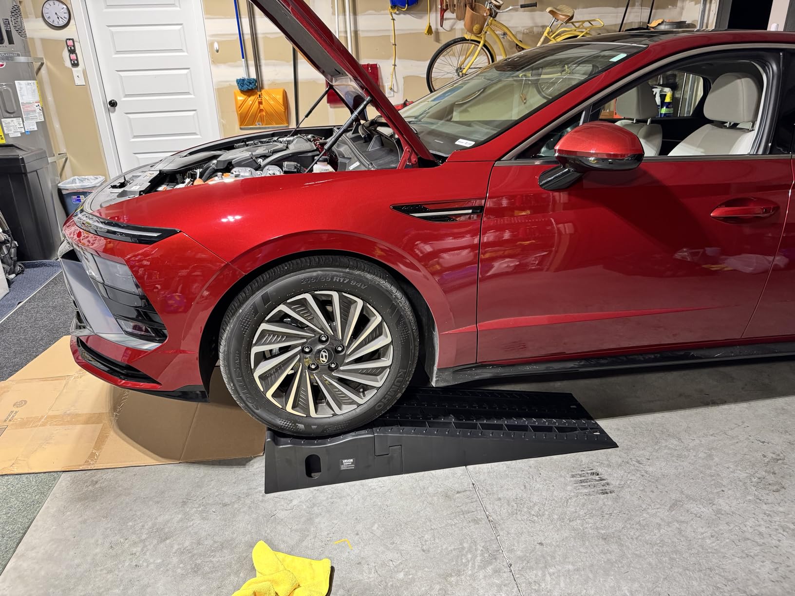 VEVOR Car Ramps, 2 PCS 20000 lbs GVW Capacity, 2.56 in Lift Height, Portable Low Profile Car Service Ramps for Home Garage Maintenance & Oil Changes, Heavy Duty for Low Chassis Vehicle & Support Jack customer photo 1