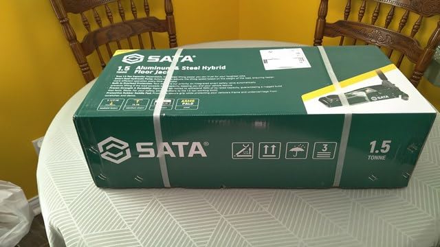 SATA 1.5-Ton (3,300 lb) Aluminum & Steel Hybrid Jack, Portable Design with Dual-Piston Quick Lift Pump, Tested for 1.5X Overload for Ultimate Safety customer photo 1