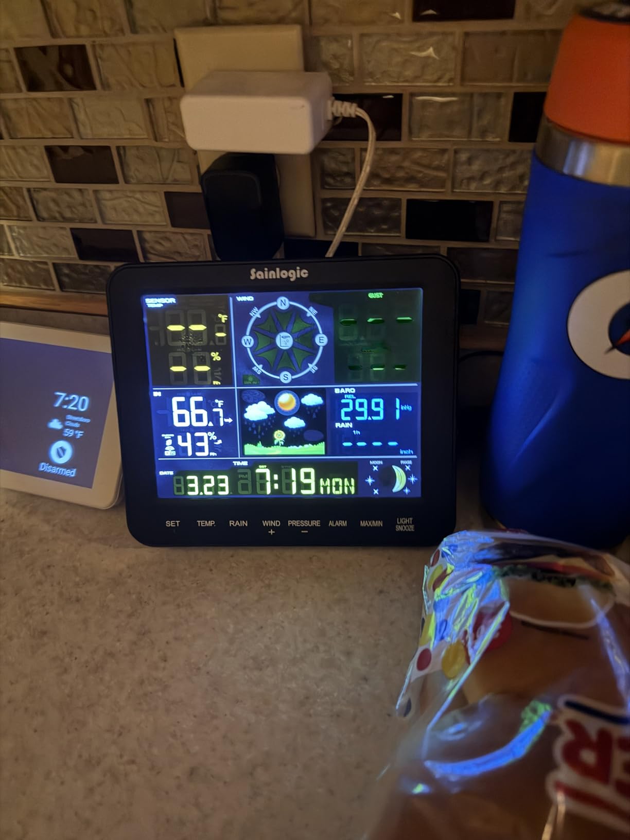 Sainlogic Smart WiFi Weather Station Wireless Indoor Outdoor with Rain Gauge, 24/7 AI Weather Forecast by Weatherseed, APP Alert (Only 2.4G) customer photo 1