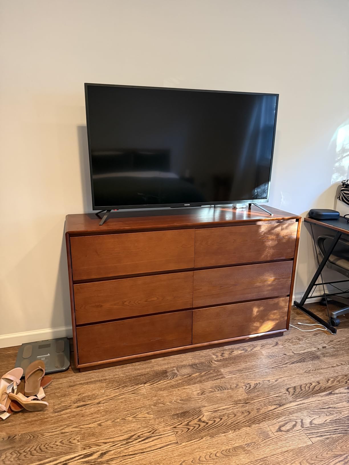 Solid Wood Dresser for Bedroom, Natural Solid Wood 6 Drawer Dresser, 45.3