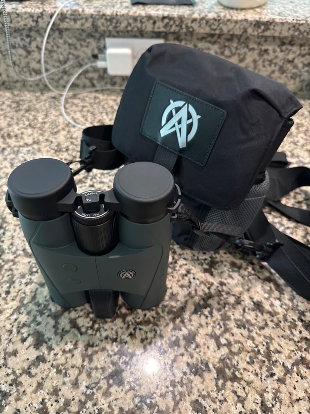 Astra Optix Laser Rangefinder Binoculars 10x42 for Hunting, Shooting & Golf - 2600 Yard Range, Built-in Ballistics, HD LCD Display, Fast 0.1s +/-1 Yard Accuracy (2600 Yard Version) customer photo 1