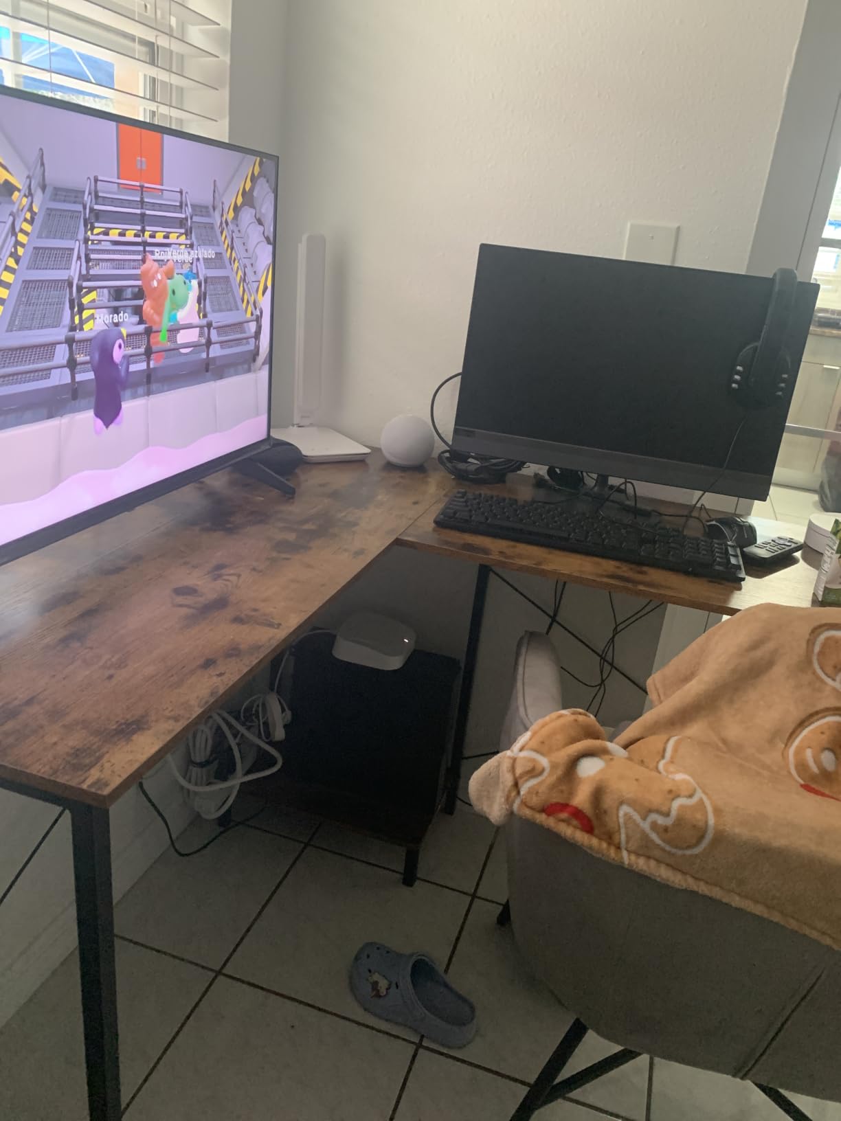 DUMOS 50-Inch Reversible L Shaped Desk with CPU Shelf, White | Computer Desk with Sturdy Metal Frame, Corner Gaming Desk, Home Office Desk for Study, Writing and Work, Sturdy Modern Design customer photo 1