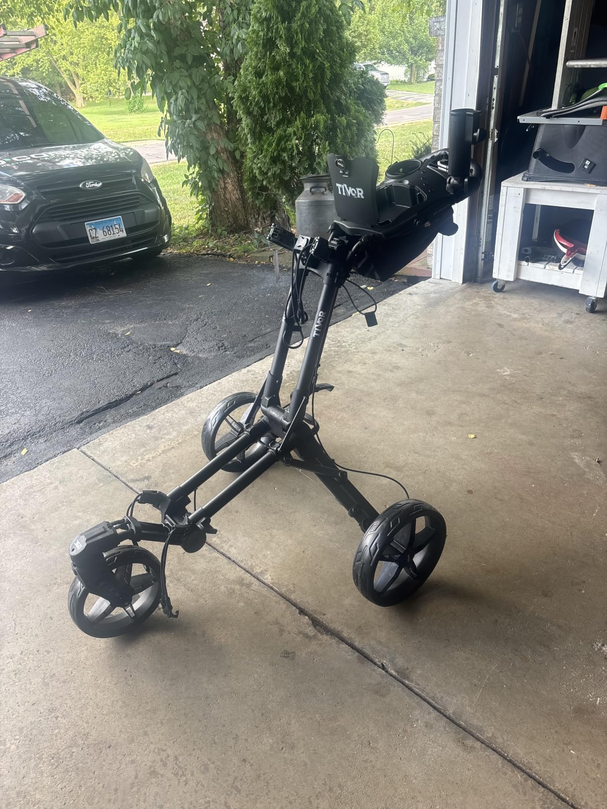 Tivor Golf Push Cart with 360 Degree Front Wheels and Handbrake, 3 Wheel Pull Cart Offers One-Click Folding and All-Terrain Mobility customer photo 1