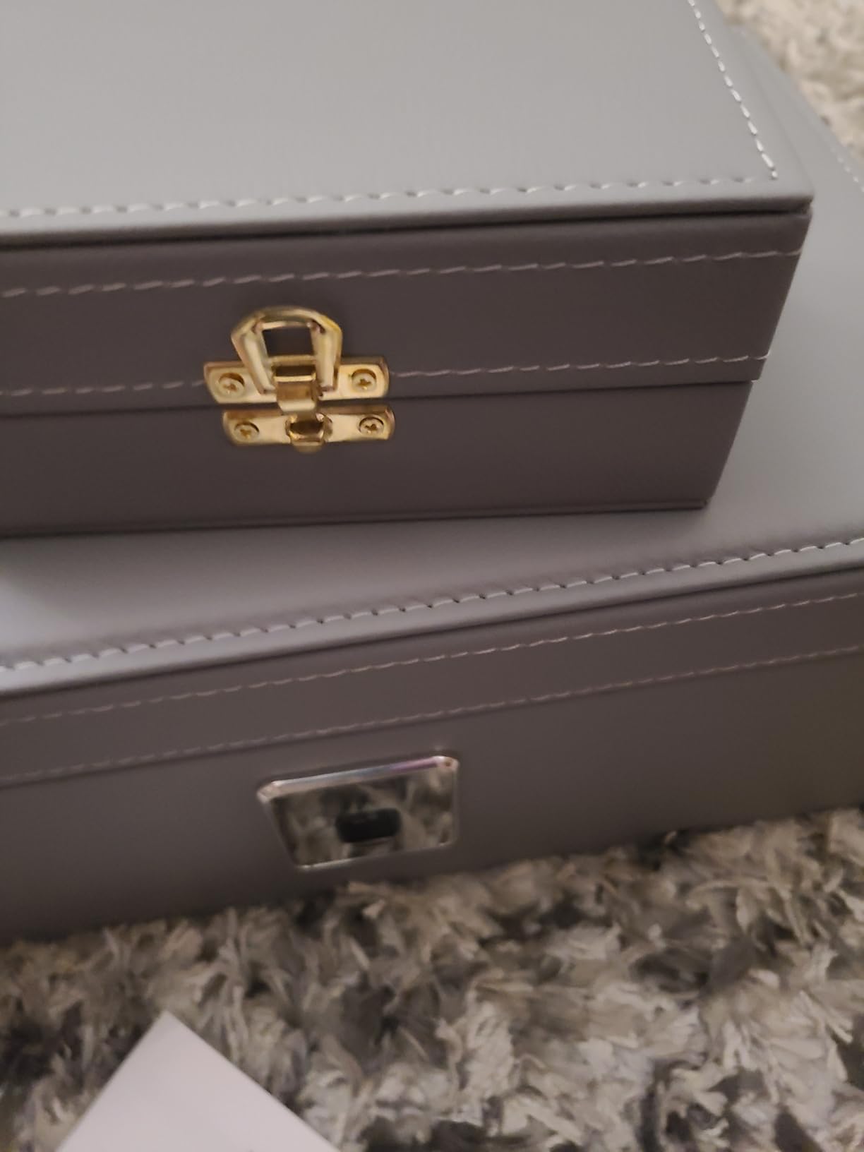 Jewelry Safe, Biometric Fingerprint Safe, Leather Wrapped Jewelry Box with Lock & Mirror, Ultra-Lightweight Jewelry Box Suitable for Home Use & On-the-Go (Three-Tier White) customer photo 1