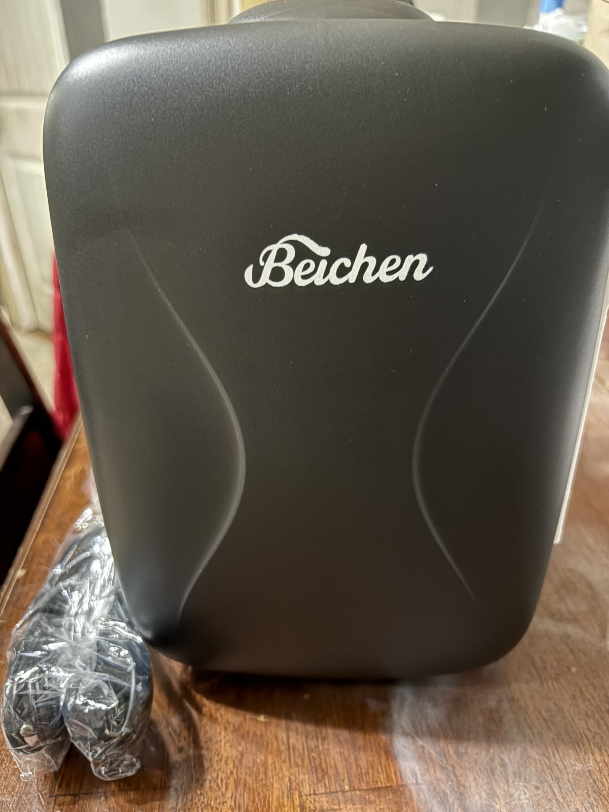 BEICHEN Mini Fridge, 4L/6 Can Portable Small Refrigerator Cool&Warm, AC/DC | Black Mini Refrigerator for Drinks Food, Fast Cooling Low Noise Mini Fridge for Bedroom Car Office, Makeup Skincare Fridge customer photo 2