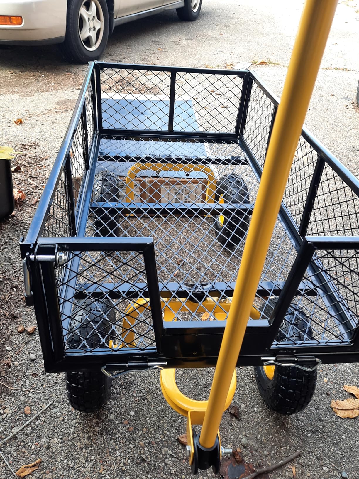 VEVOR 500 LBS Steel Garden Cart with Work Seat, Heavy Duty Garden Wagon Cart on Wheels, Outdoor Metal Utility Yard Wagon Gardening Stool with 10inch Flat Free Tires, Tool Tray & Adjustable Handle customer photo 1