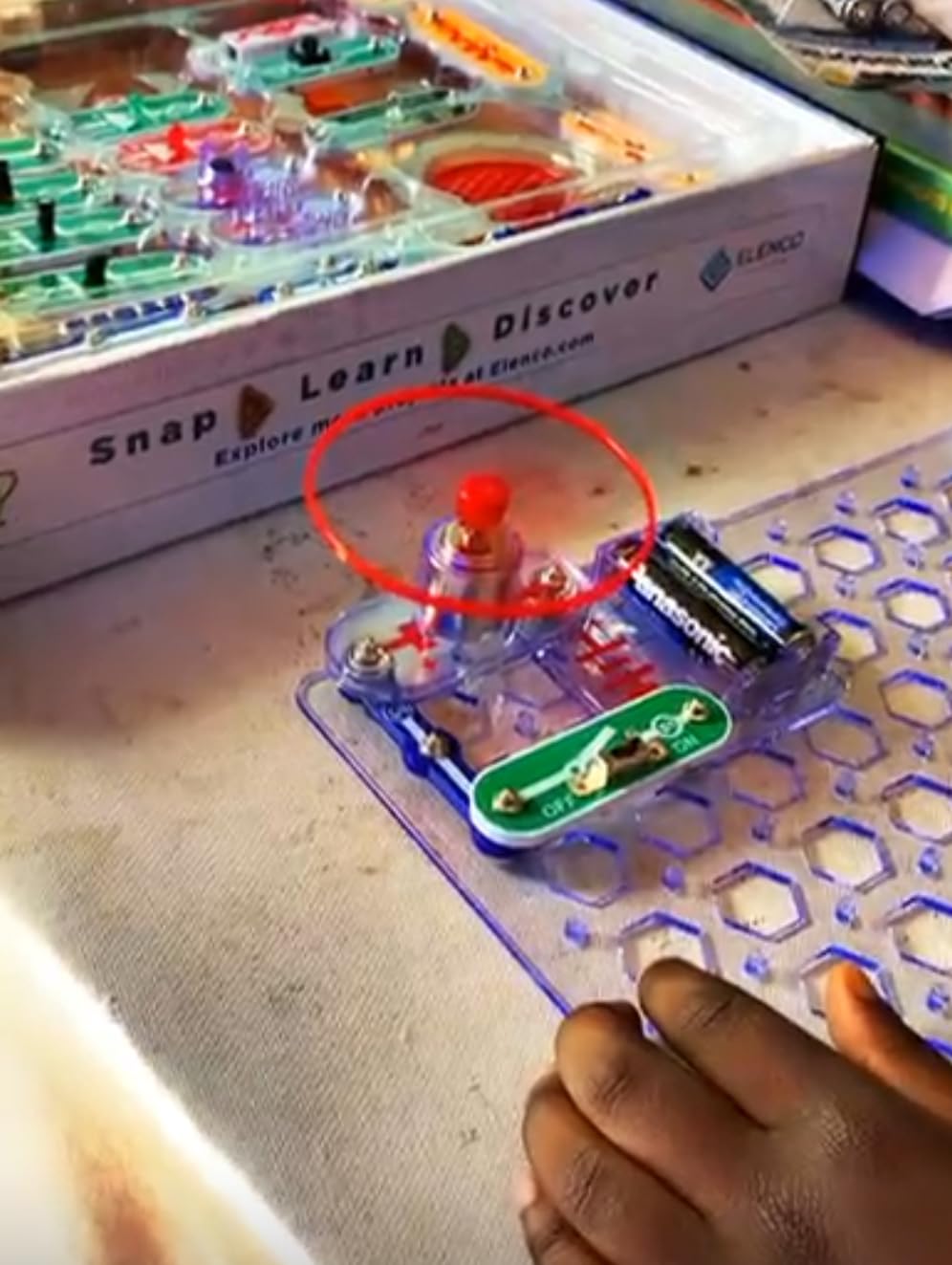 Snap Circuits Classic SC-300 Electronics Exploration Kit | Over 300 Projects | Full Color Manual Parts | STEM Educational Toy for Kids 8+ 2.3 x 13.6 x 19.3 inches customer photo 1