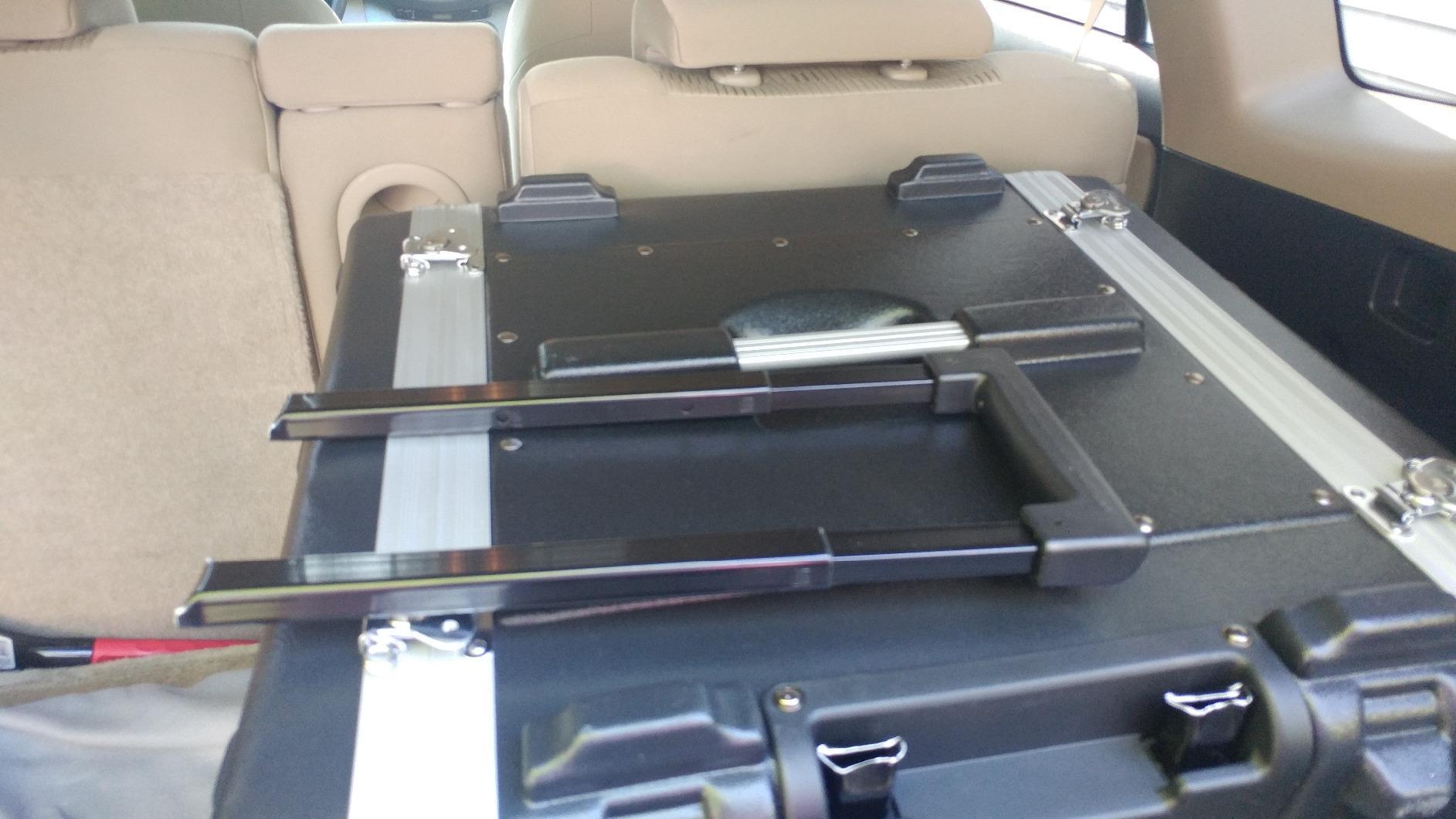 Gator Cases Rolling Lightweight 10U Rack Case, 19.25