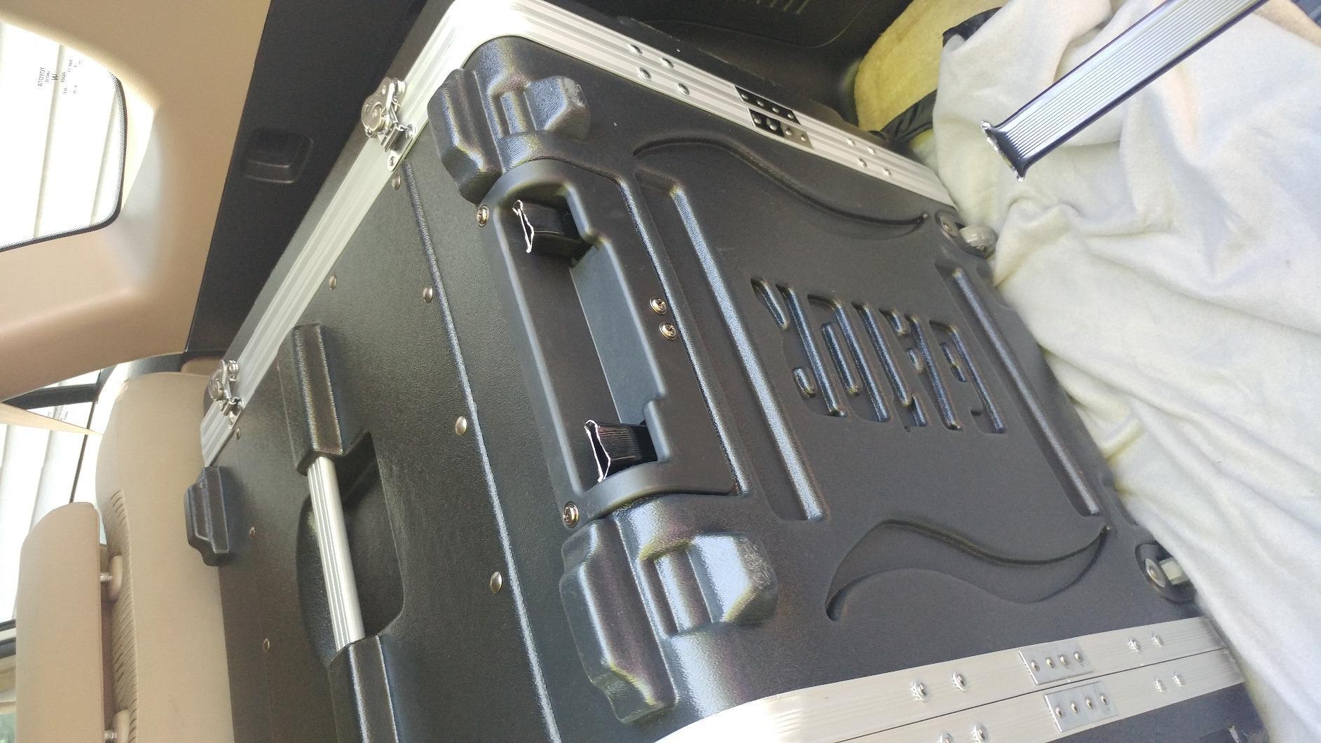 Gator Cases Rolling Lightweight 10U Rack Case, 19.25
