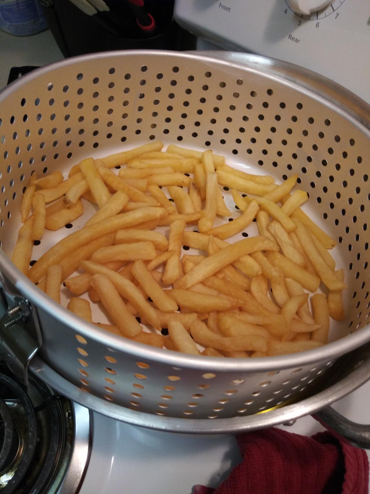 Bayou Classic 1201 10-qt Aluminum Fry Pot with Perforated Aluminum Basket, Heavy Duty Riveted Handles customer photo 2