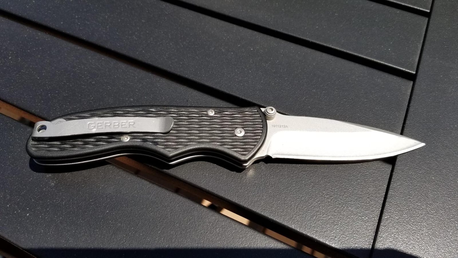 Gerber Fast Draw Assisted Opening EDC Folding Pocket Knife, Fine Edge, Black customer photo 2