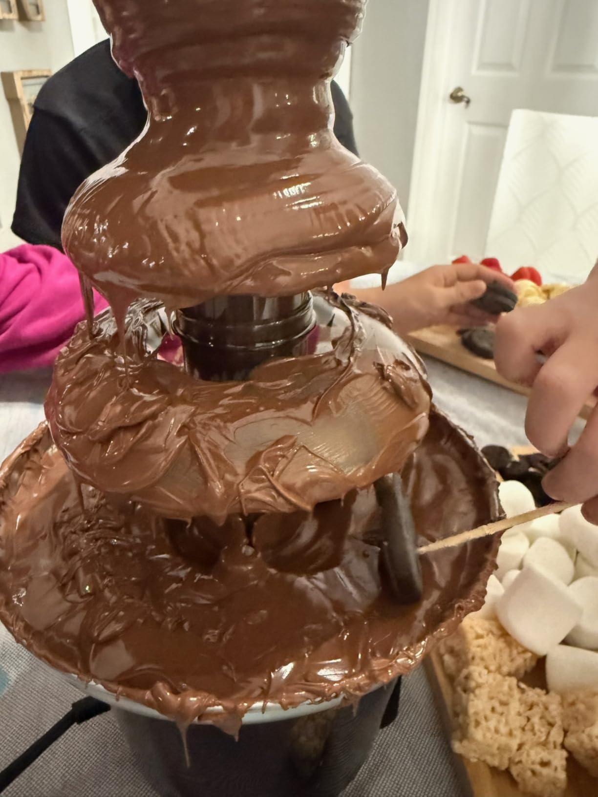Nostalgia 3 Tier Electric Chocolate Fondue Fountain Machine for Parties - Melts Cheese, Queso, Candy, and Liqueur - Dip Strawberries, Apple Wedges, Vegetables, and More - 24-Ounce - Black, Small customer photo 2