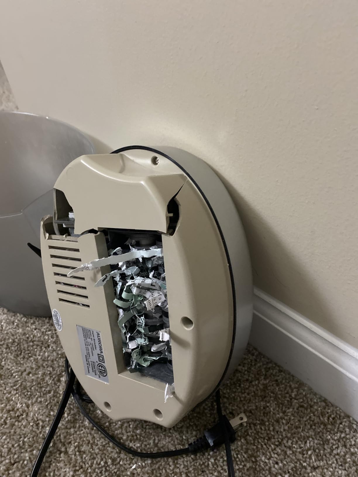 Aurora AS420C Desktop-Style Cross-Cut Paper Shredder, 4-Sheet Crosscut Desktop customer photo 2