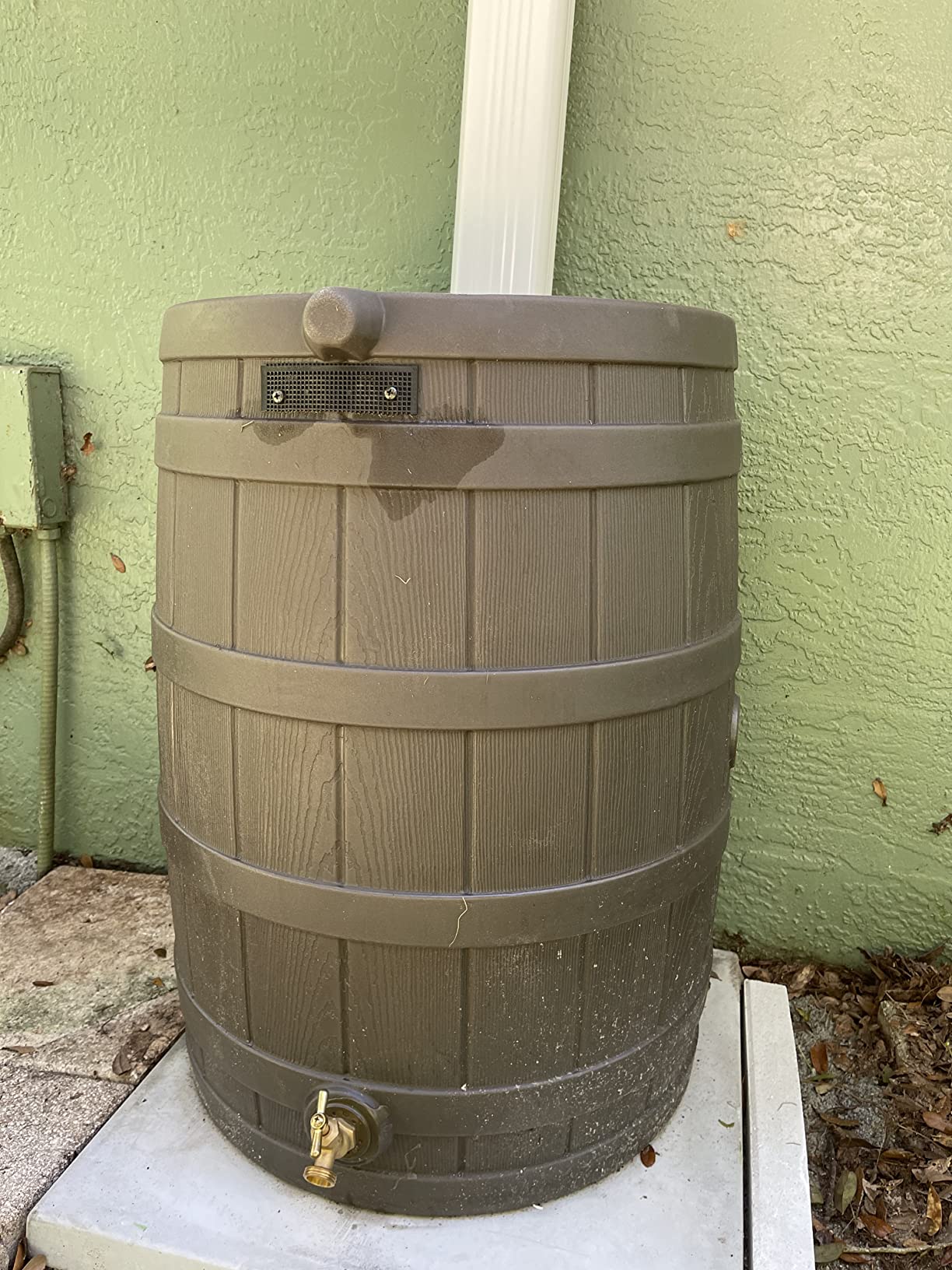 Good Ideas Rain Wizard Water Collection Barrel, 50 Gallon, Oak | Faux Wood Design with Metal Spigot and Flat Back customer photo 2