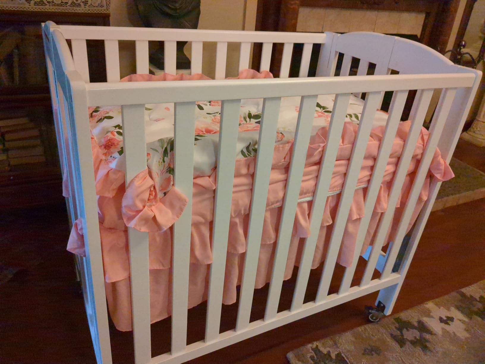Dream On Me Mini Folding 3-in-1 Portable Baby Crib with Locking Wheels, White customer photo 2