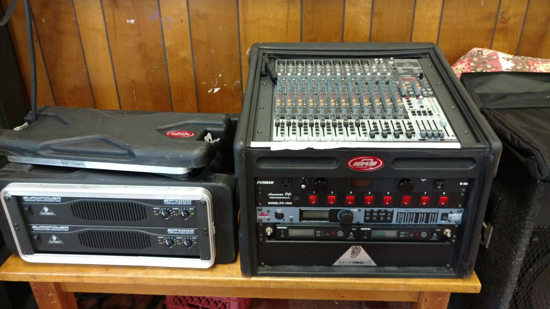 Behringer XENYX X2442USB Premium 24-Input 4/2-Bus Mixer with XENYX Mic Preamps and Compressors customer photo 2