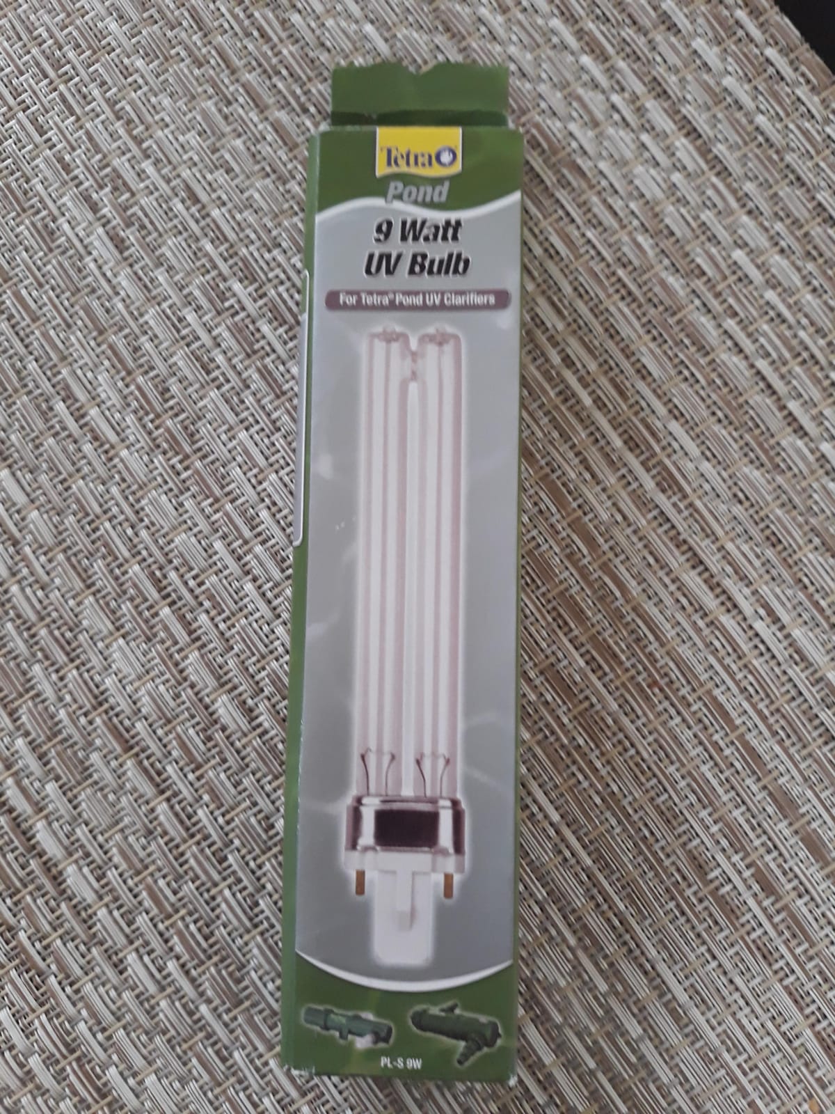 Tetra Pond 9-Watt Replacement UV Bulb for GreenFree UV Clarifier customer photo 2