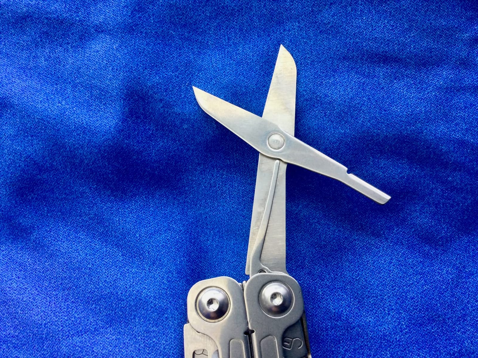 LEATHERMAN, Wingman Multitool with Spring-Action Pliers and Scissors, Stainless Steel customer photo 1