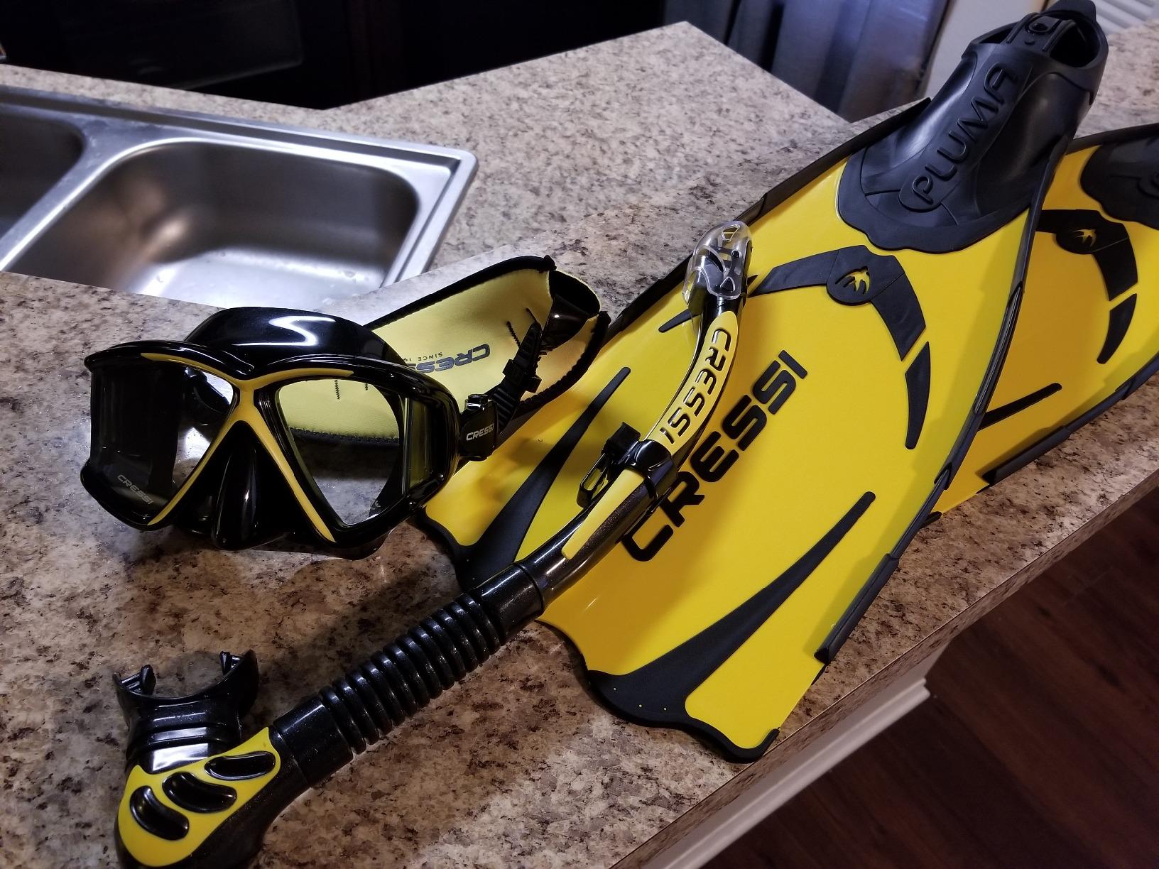 Cressi Adult Snorkeling Full Foot Pocket Fins Made with Advanced Technology - Pluma: Made in Italy customer photo 2