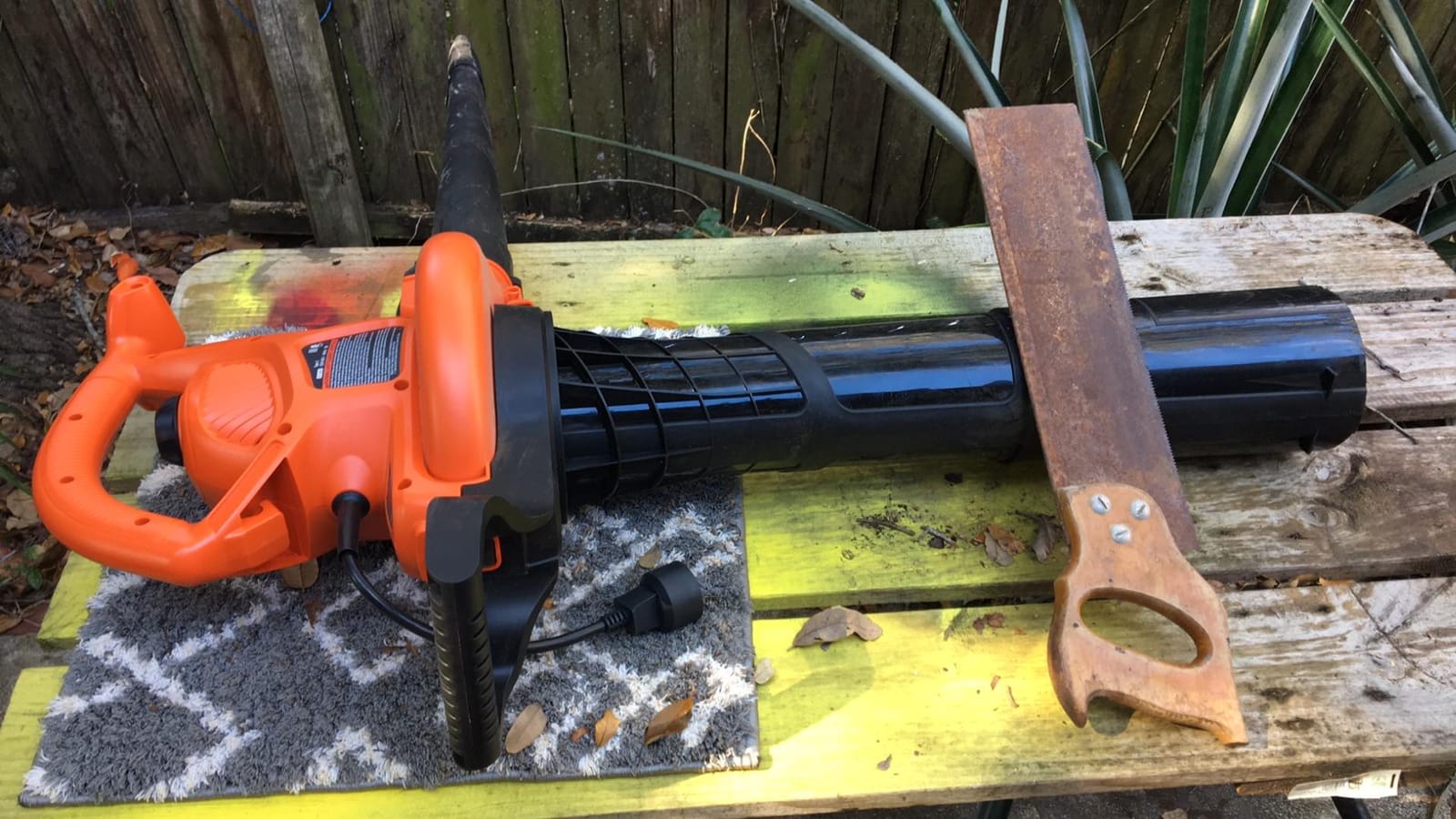 BLACK+DECKER Corded Leaf Blower Leaf Vacuum and Leaf Mulcher 3-in-1, Up to 230 MPH, 12 Amp Handheld Blower and Vacuum Combo (BV3600) customer photo 1