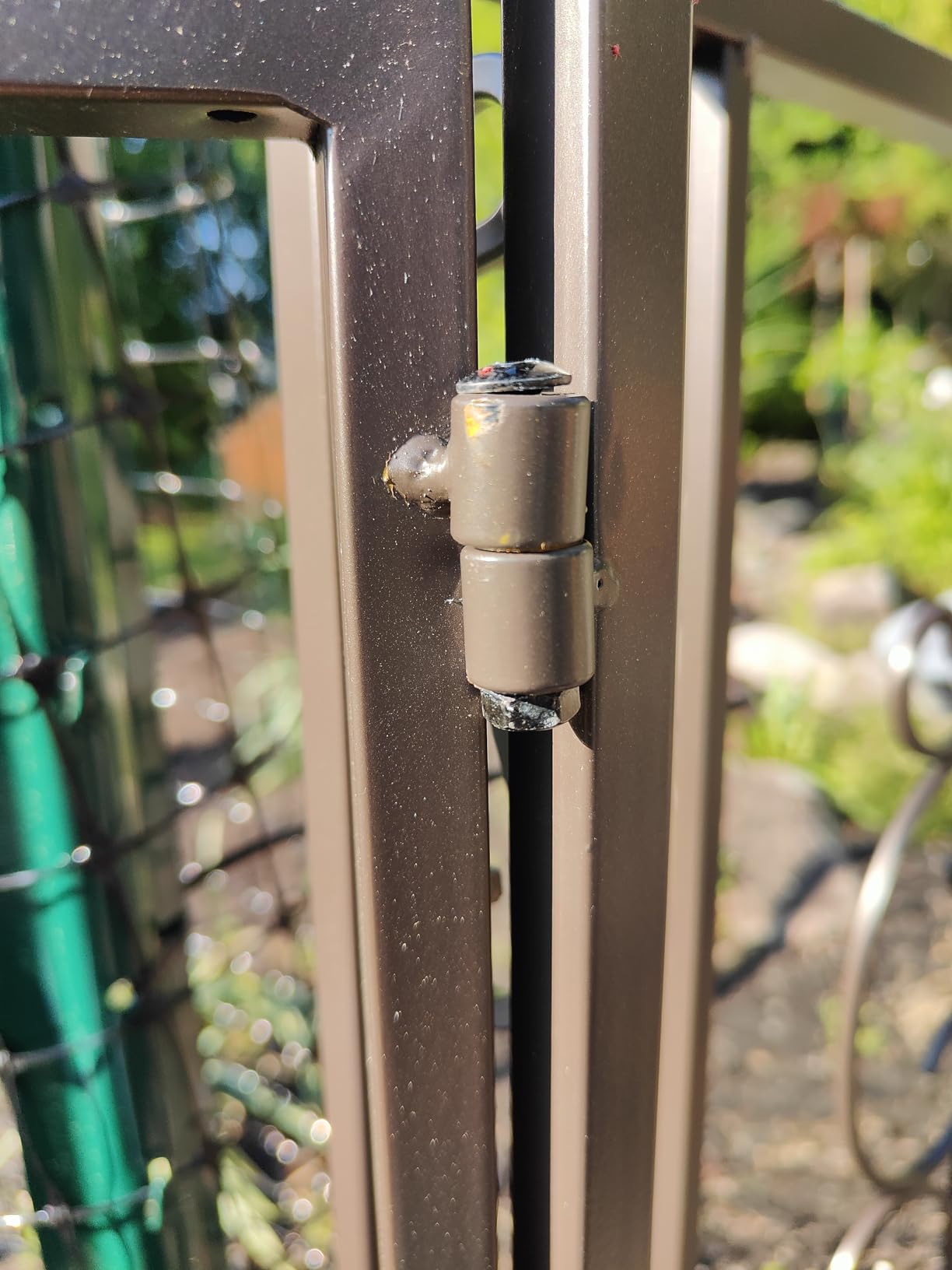 Plow & Hearth Arch Metal Outdoor Garden Arbor Double Gate | Montebello | 7 Feet Tall | Gunmetal Black | Steel Iron Trellis Lattice Climbing Plants & Heavy Vines customer photo 1