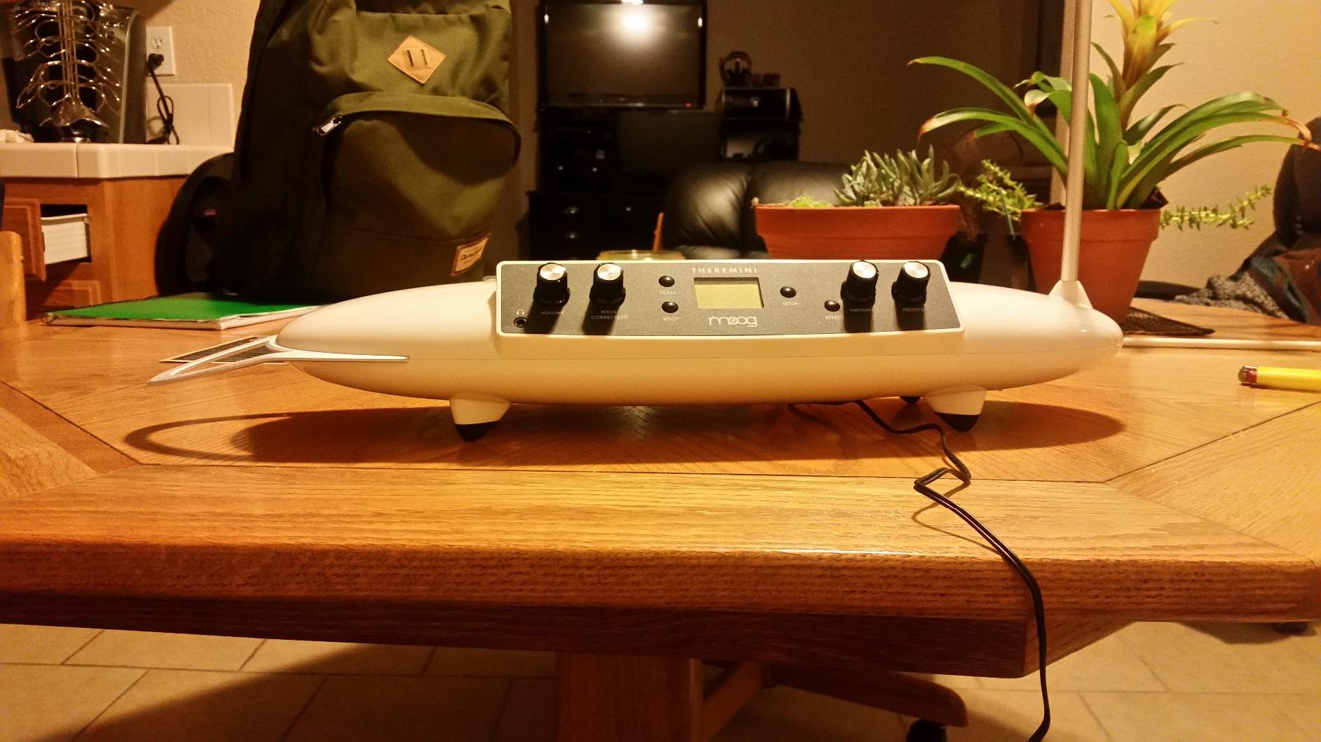 MOOG Theremini Theremin Synthesizer | Pitch Correction, CV Out, Built-In Tuner and Speaker, AniMOOG Synthesizer Sound Engine with 32 Presets, LCD Screen customer photo 2