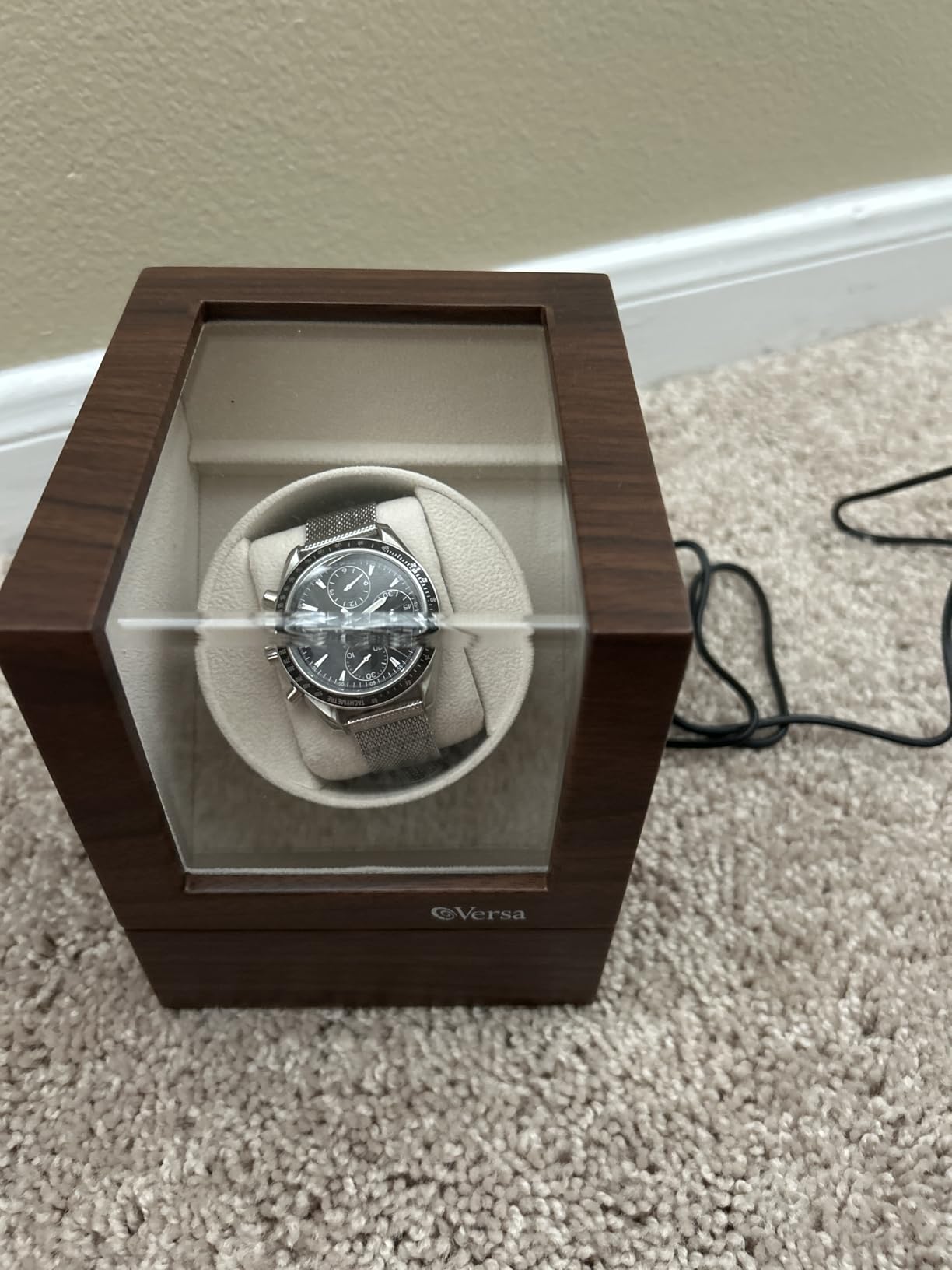 Single Watch Winder by Versa - Elite Automatic Watch Winder - Quiet Japanese Motor - 12 Settings - Compatible with Rolex's, Cartier, Omega, and More customer photo 1