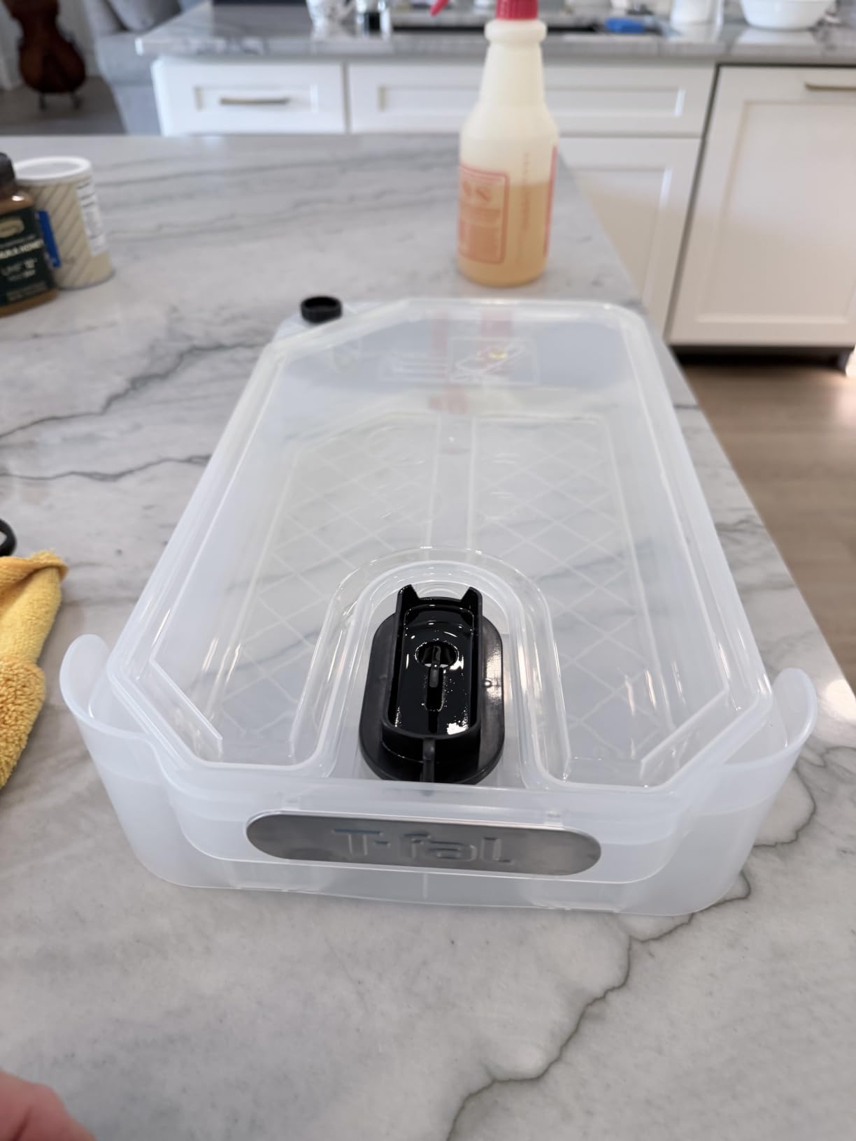 T-fal Deep Fryer with Basket, 3.5L, 1700W, Oil Filtration, Temp Control, Stainless steel exterior, 300-375 F temp range, Locking lid with viewing window, Countertop electric fryer customer photo 1