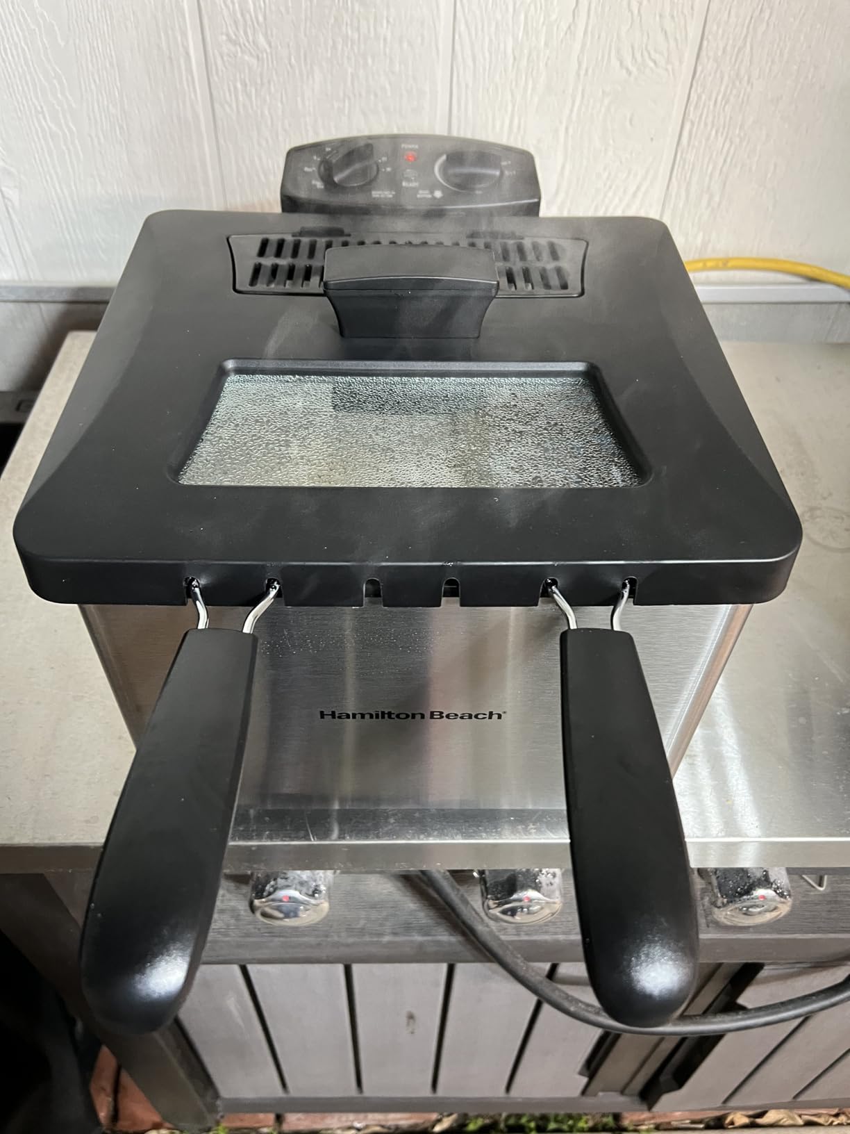 Hamilton Beach 4.5 Liter Professional Style Electric Deep Fryer with 2 Baskets, 19 Cup Oil Capacity, 1800 Watts, View Window Lid, Easy Detach Magnetic Cord, Stainless Steel (35036) customer photo 2