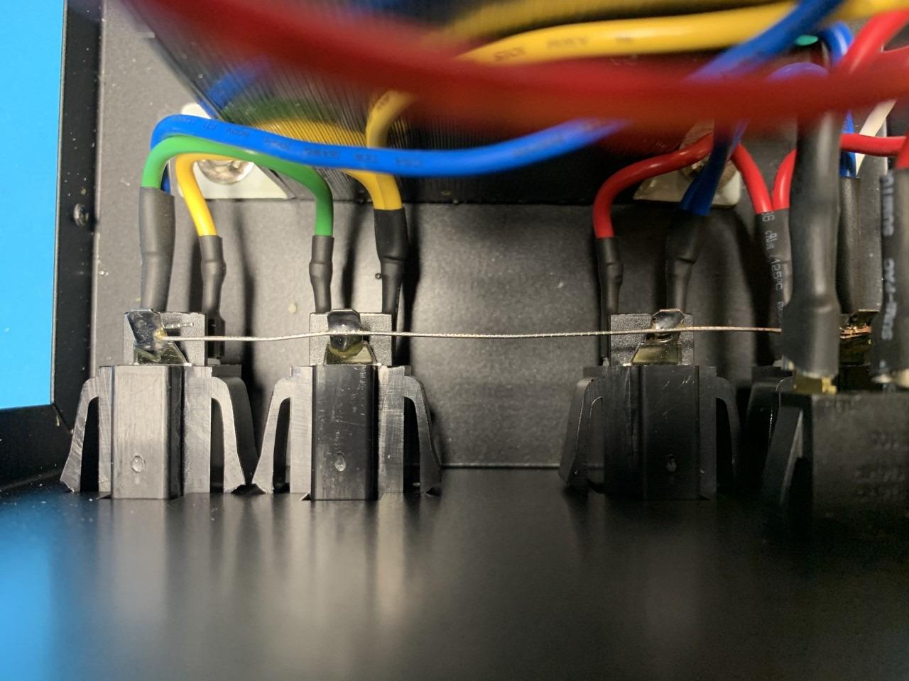 Jameco Valuepro GRP-1200 Transformer, Isolation, Benchtop, 120 VAC, 4A, 60Hz, 450VA, 8.86