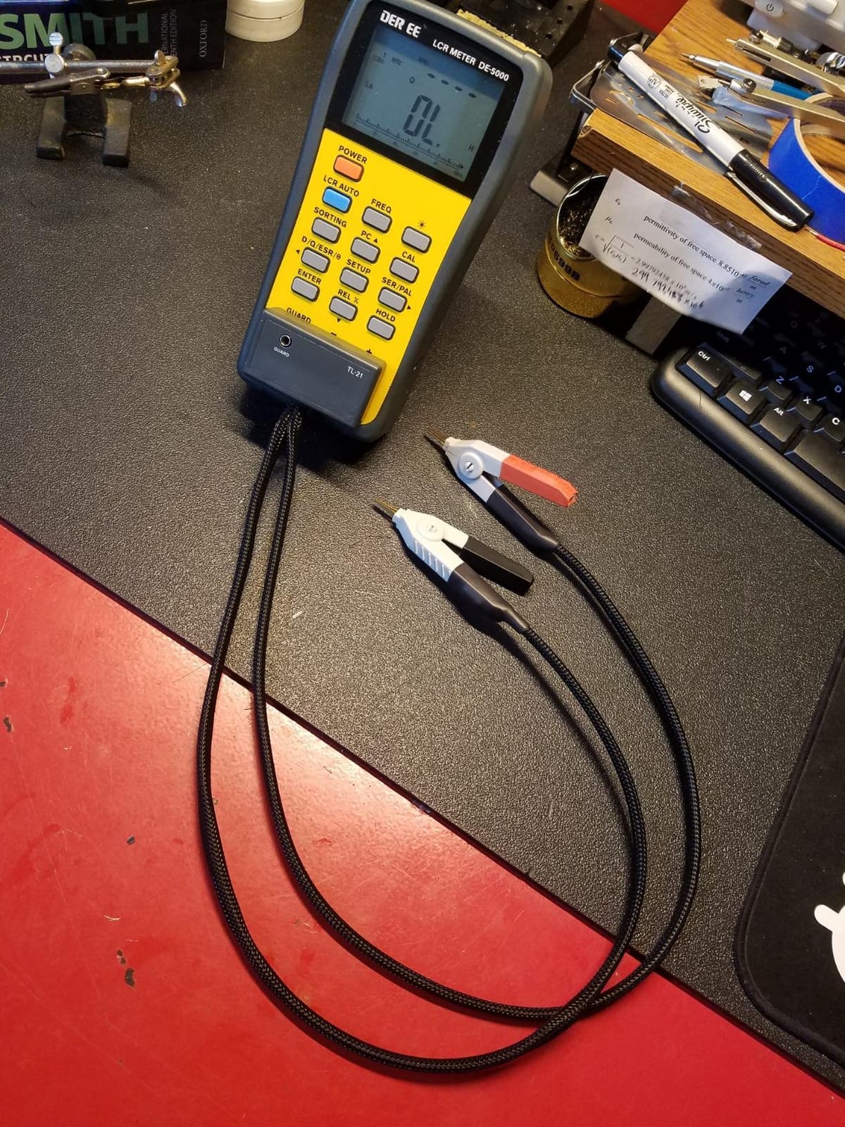 DE-5000 Handheld LCR Meter customer photo 1