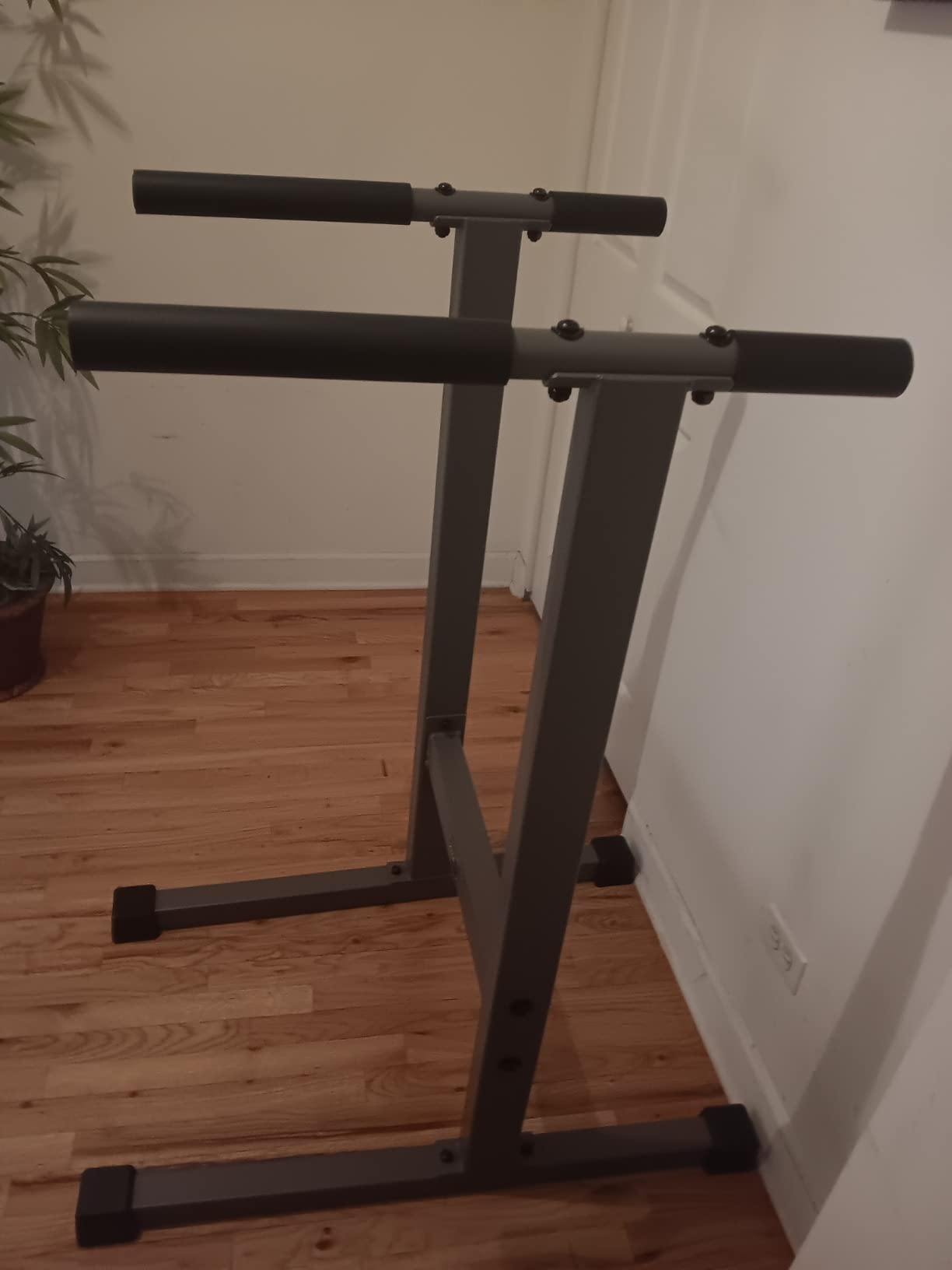 XMARK Dip Station, 500 lb Capacity Dip Stand, Heavy Duty Dip Bars for Chest, Triceps and Core Strength Training, Home Gym Equipment customer photo 1