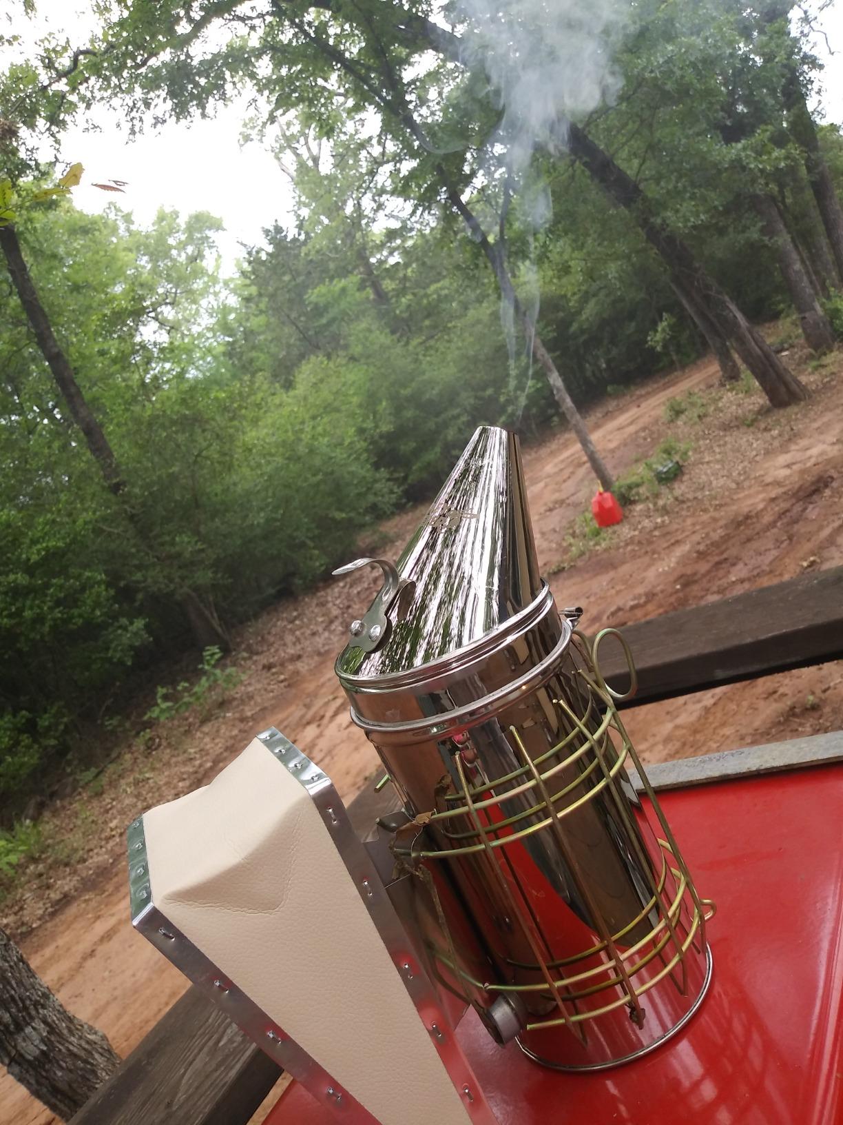 Honey Keeper Bee Hive Smoker Stainless Steel with Heat Shield Beekeeping Beehive Equipment customer photo 1