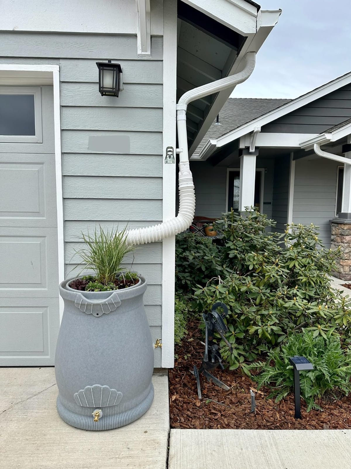 Good Ideas Rain Wizard Urn Shaped Water Collection Barrel, 50 Gallon customer photo 2