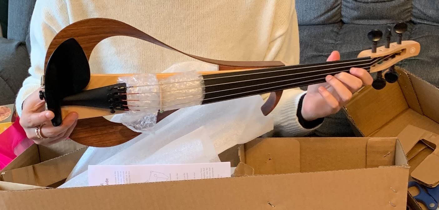 Yamaha YEV105NT Electric Violin, Natural, 5 String customer photo 1