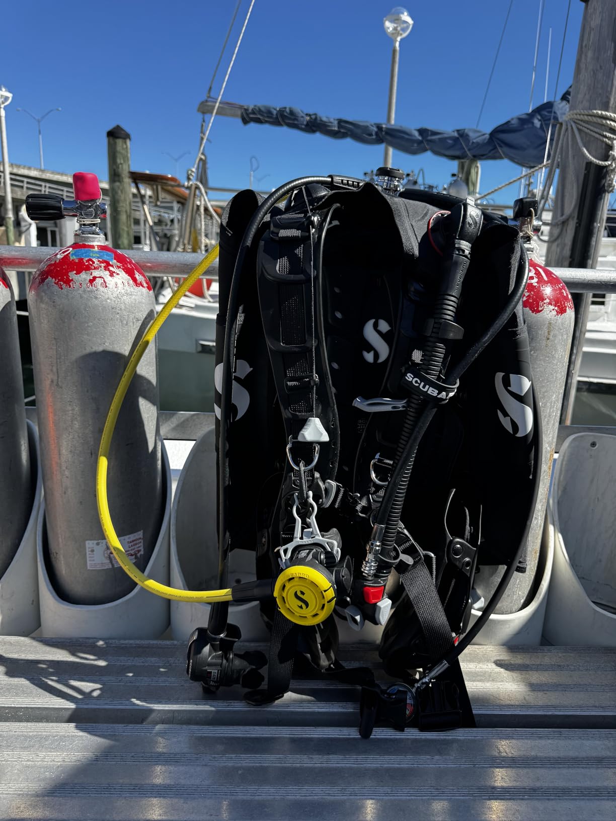 SCUBAPRO Hydros Pro Men’s Back Inflated Scuba BCD Recreational and Travel Scuba Diving customer photo 1