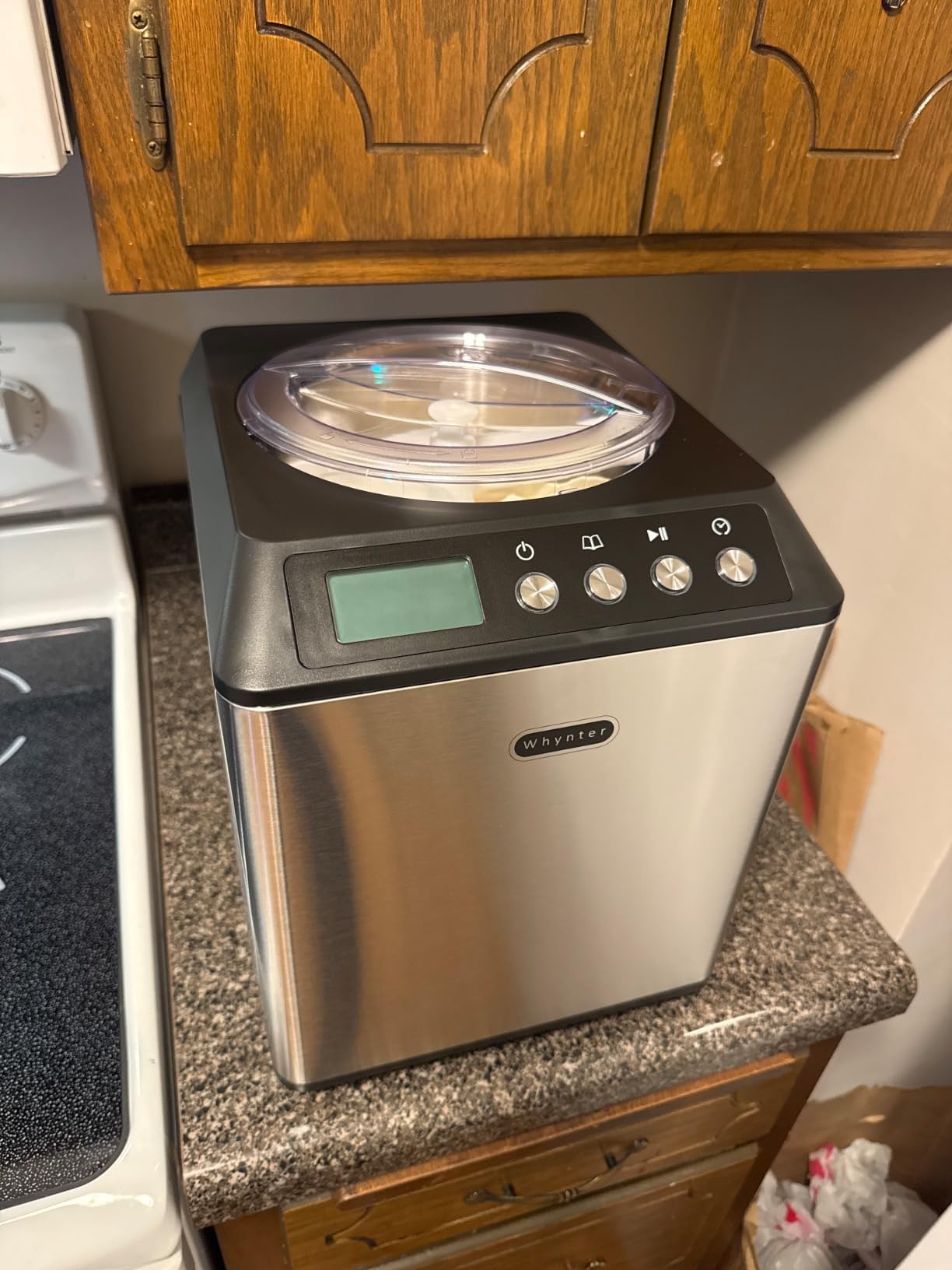 Whynter Ice Cream Maker Machine Automatic 2.1 Qt. Upright with Built-In Compressor, LCD Digital Display & Timer, No Pre-Freezing, ICM-201SB, Stainless Steel customer photo 1