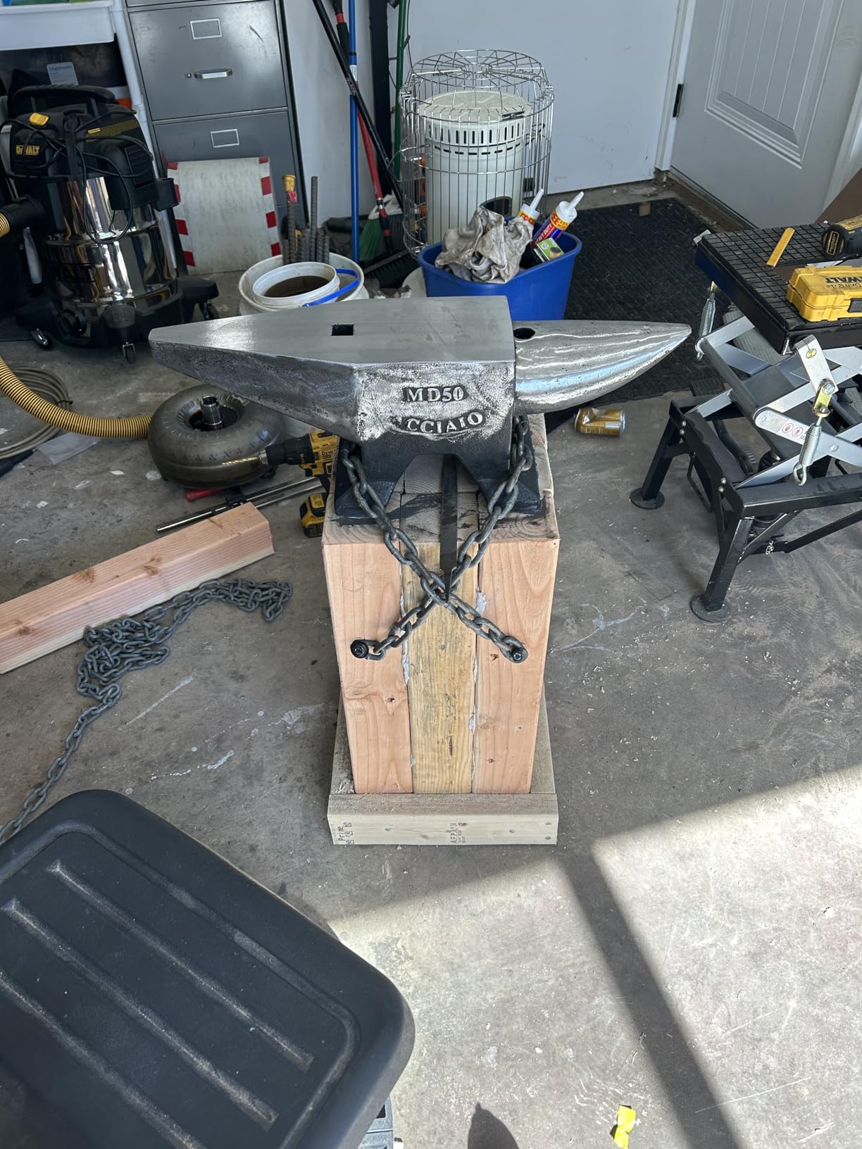 VEVOR Single Horn Anvil 86Lbs Steel Anvil Blacksmith for Sale Forge Steel Tools and Equipment Anvil Rugged Blacksmith Jewelers Durable and Robust Metal Working Tool, Grey customer photo 2